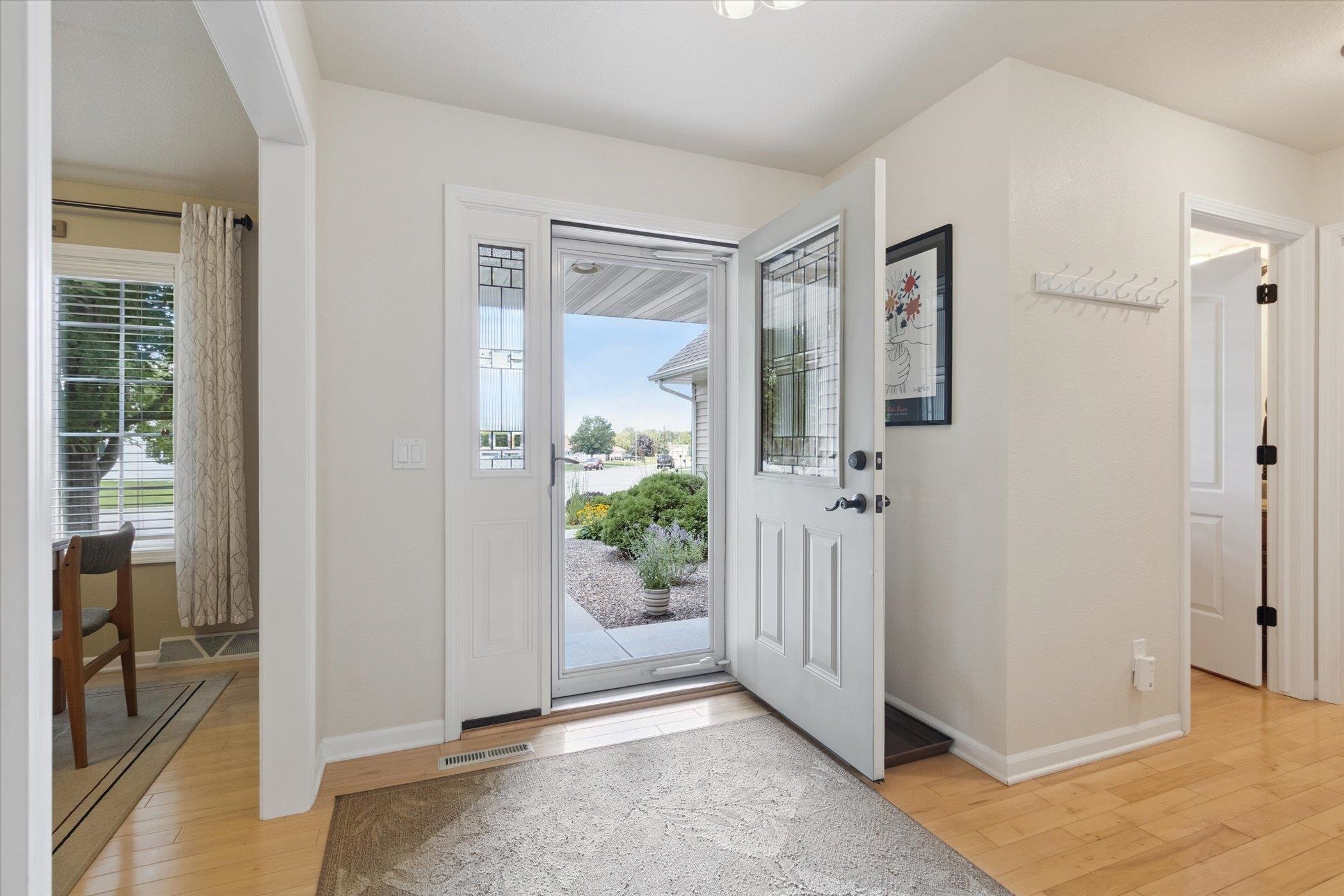 Janesville, Wisconsin, 53546, United States, 3 Bedrooms Bedrooms, ,4 BathroomsBathrooms,Residential,For Sale,1978617