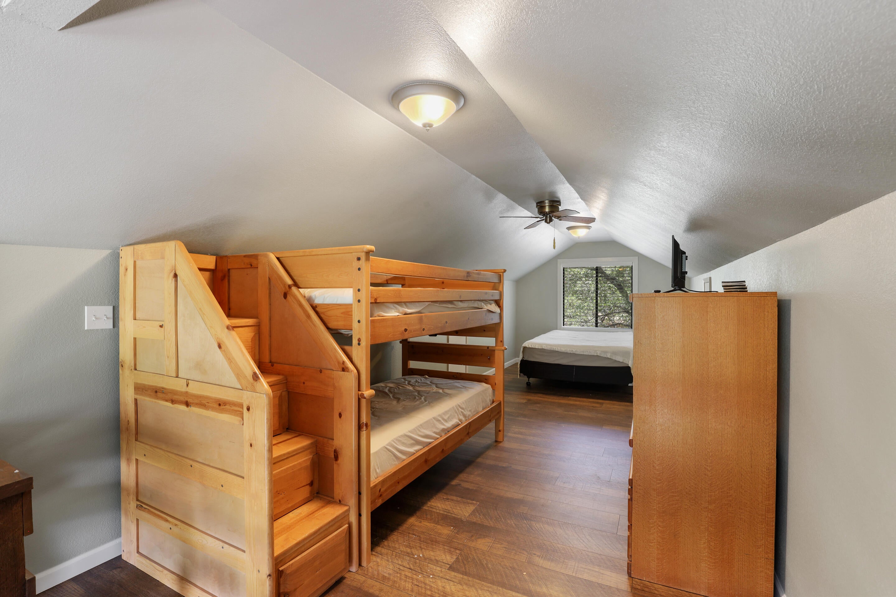 Pine, Arizona, 85544, United States, 2 Bedrooms Bedrooms, ,1 BathroomBathrooms,Residential,For Sale,1942026