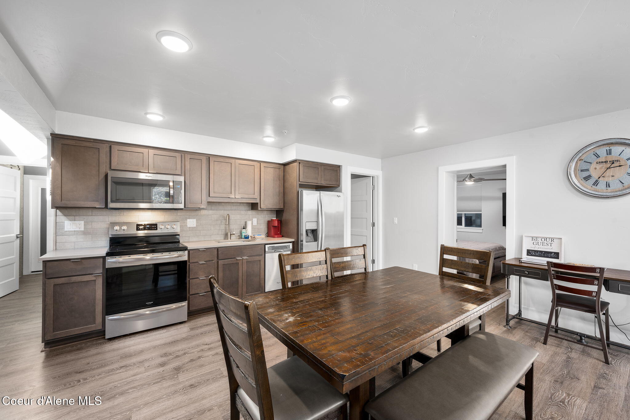 Coeur d'Alene, Idaho, 83814, United States, 2 Bedrooms Bedrooms, ,2 BathroomsBathrooms,Residential,For Sale,1920306