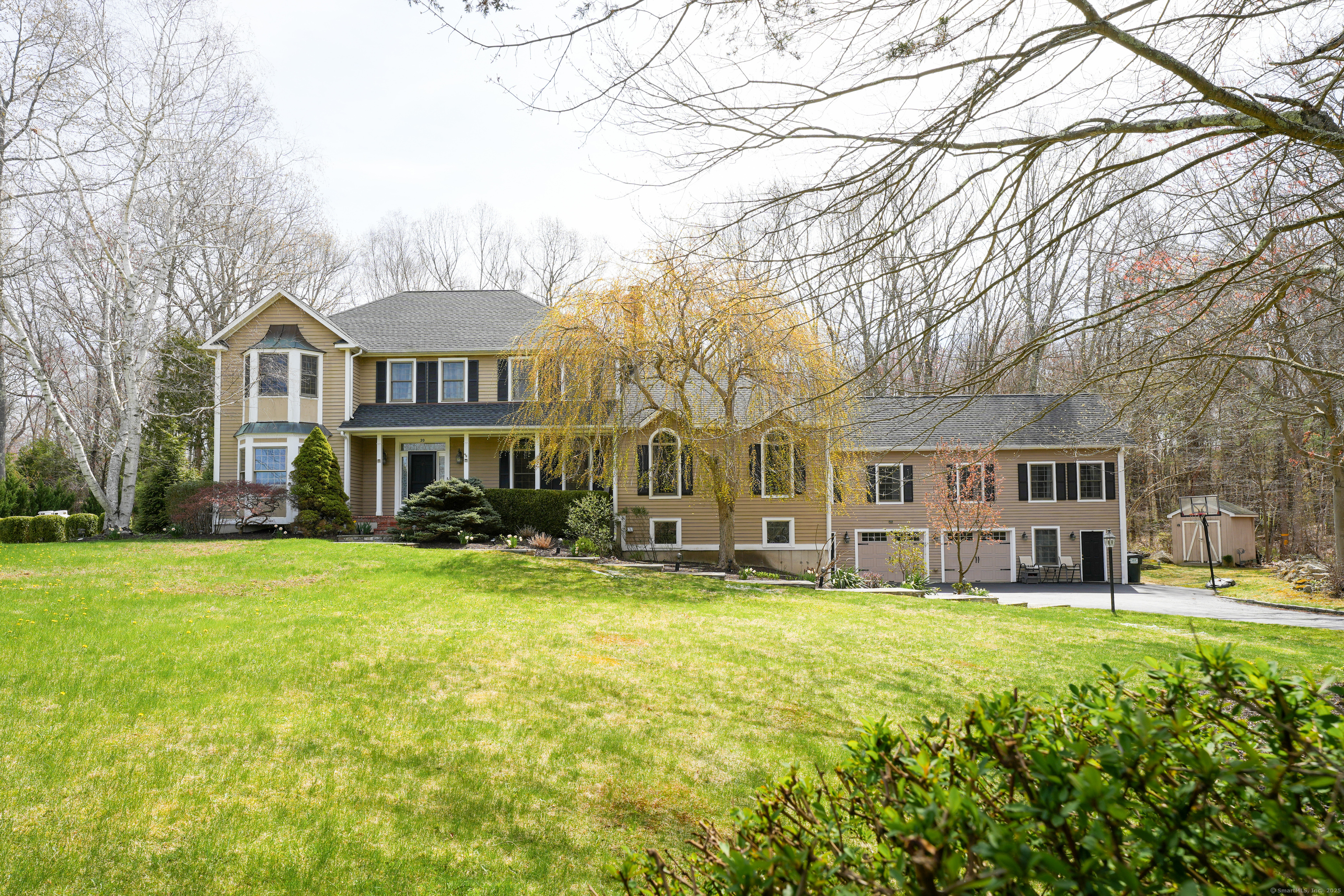 Monroe, Connecticut, 06468, United States, 5 Bedrooms Bedrooms, ,4 BathroomsBathrooms,Residential,For Sale,1744682