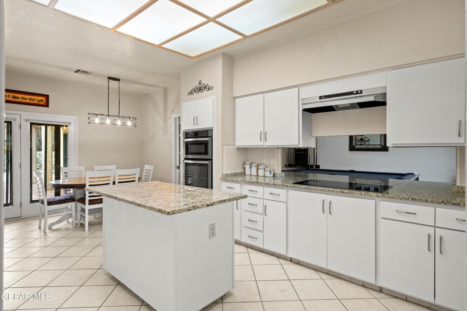 El Paso, Texas, 79912, United States, 4 Bedrooms Bedrooms, ,2 BathroomsBathrooms,Residential,For Sale,1921658