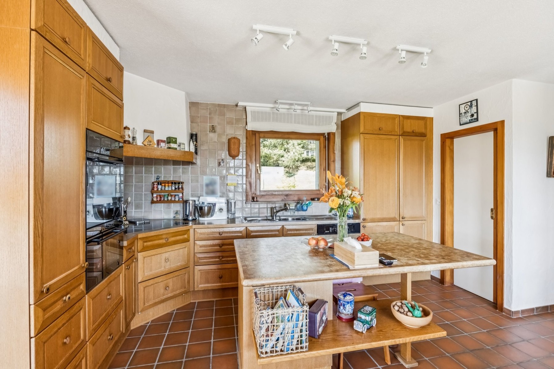  Elegant, luxury villa in a sought-after neighborhood in Villars-sur-Glâne - 物件實景