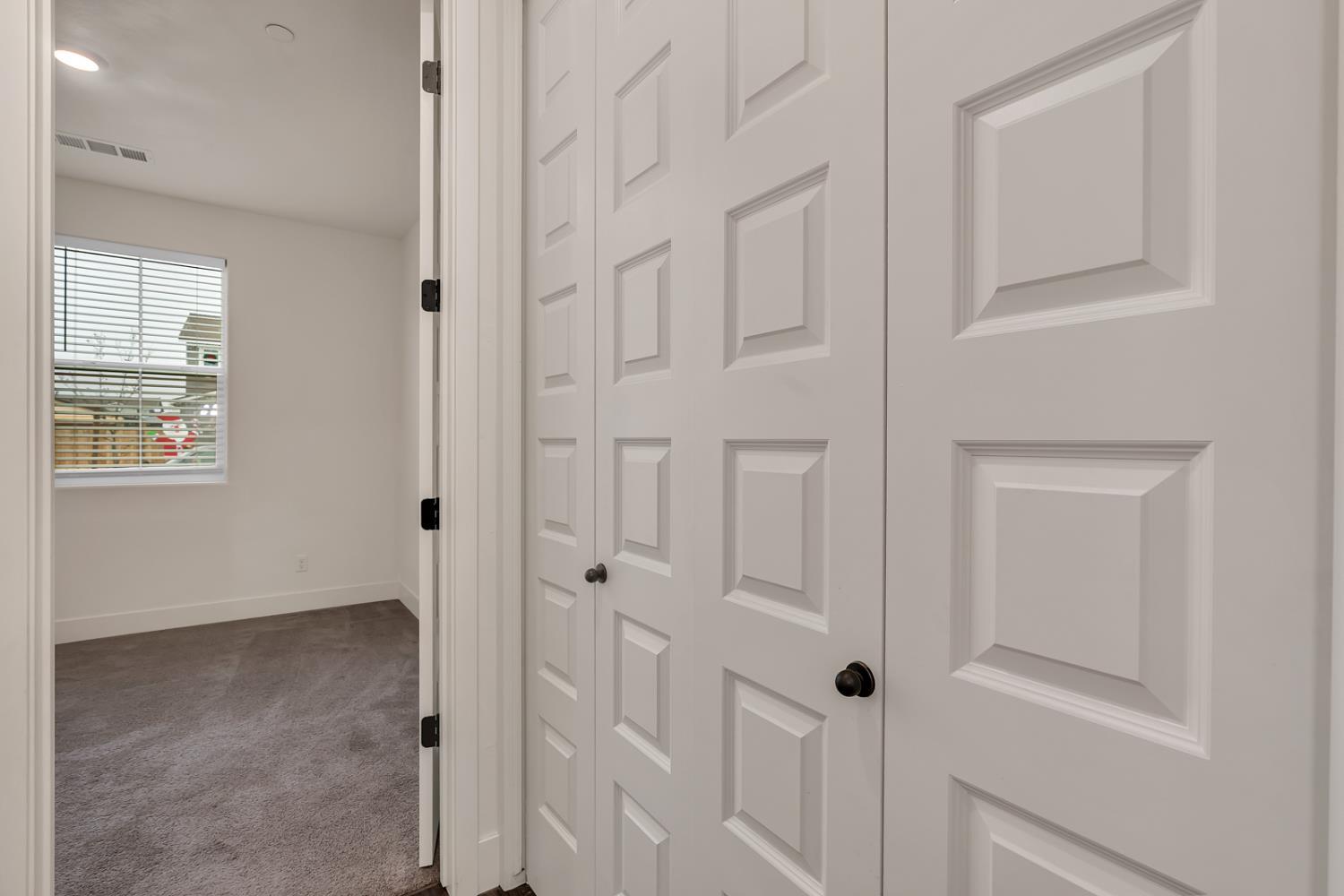 Los Banos, California, 93635, United States, 4 Bedrooms Bedrooms, ,2 BathroomsBathrooms,Residential,For Sale,2005631