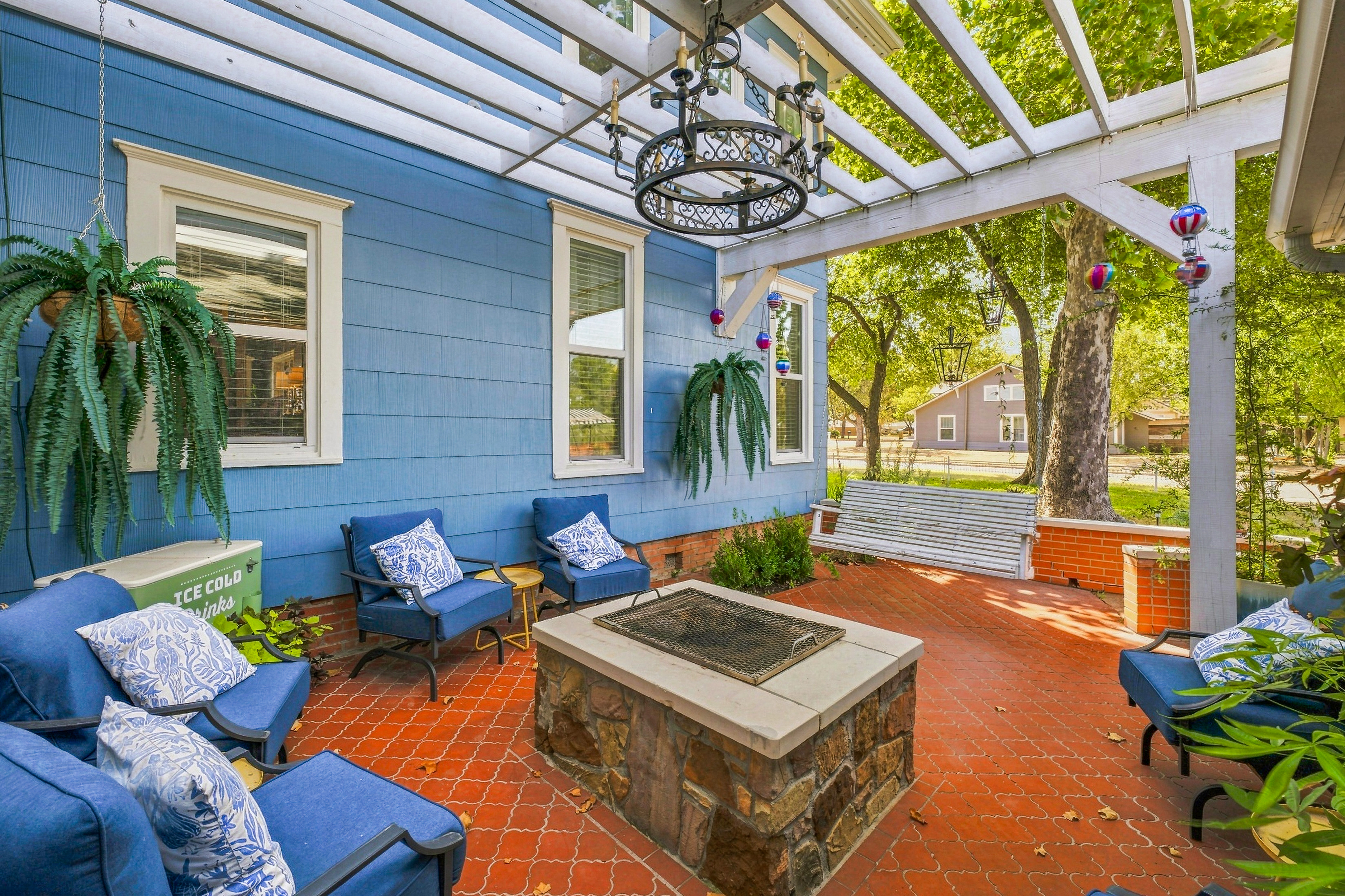  730 Virginia Street, Graham, TX, 76450 - 物件實景