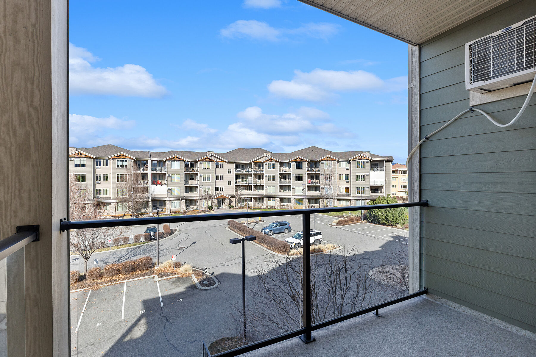  Mission Meadows Condo - 物件實景