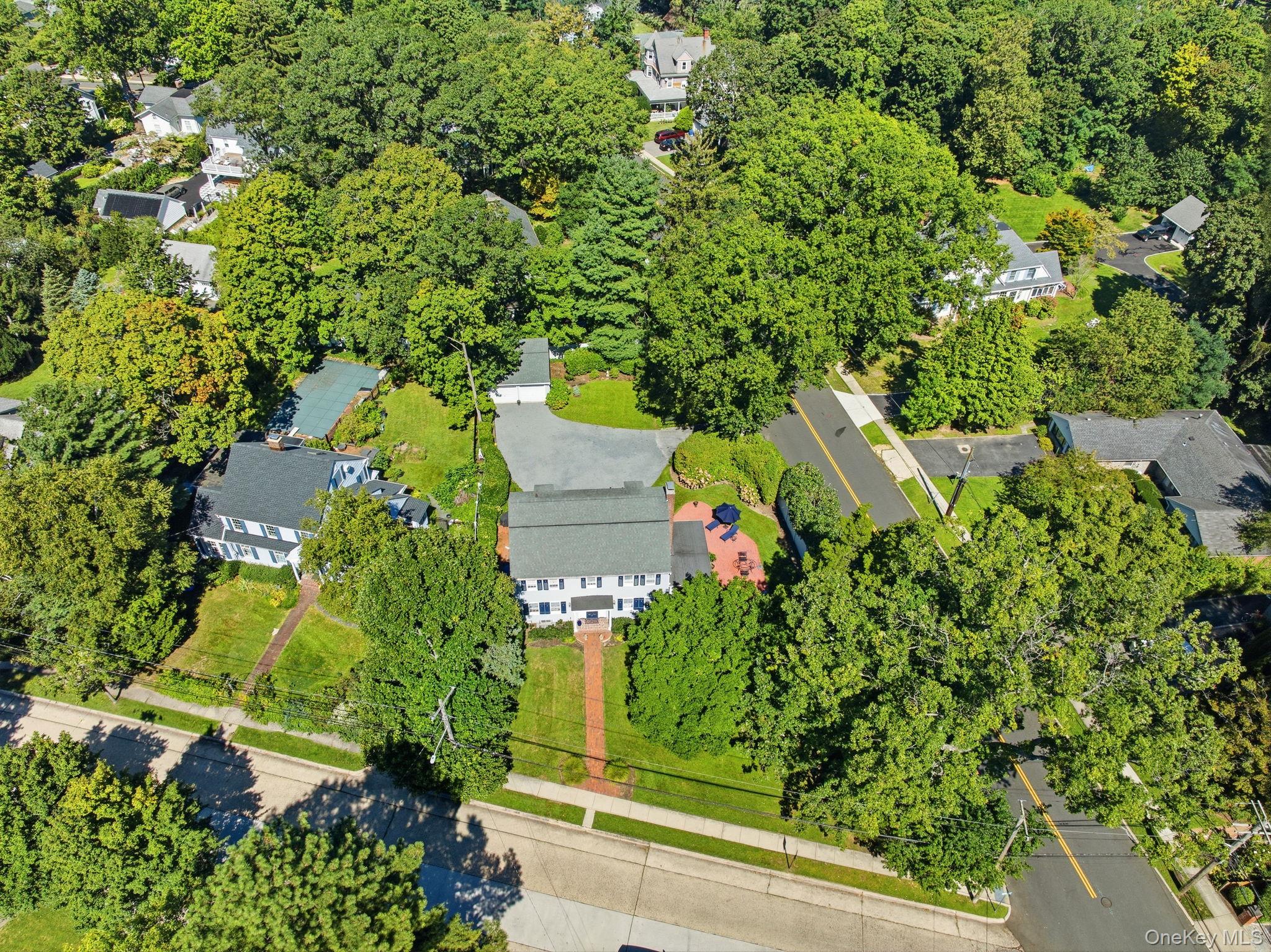  75 Dewey Street, Huntington, NY, 11743 - 物件實景