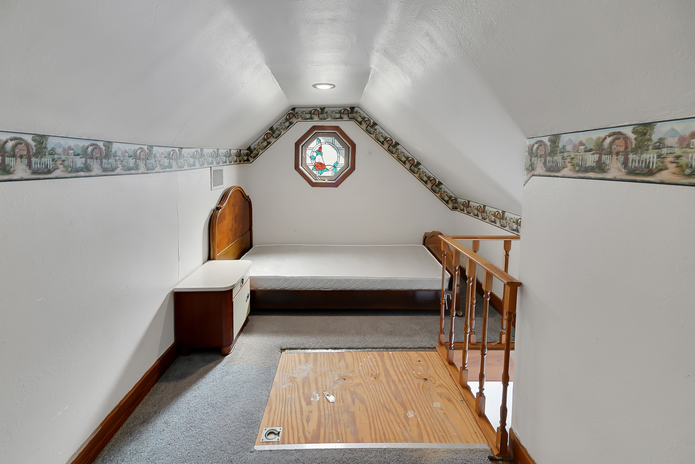 Yalaha, Florida, 34797, United States, 5 Bedrooms Bedrooms, ,4 BathroomsBathrooms,Residential,For Sale,1975837