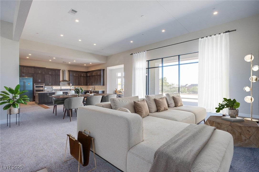 Las Vegas, Nevada, 89135, United States, 4 Bedrooms Bedrooms, ,4 BathroomsBathrooms,Residential,For Sale,1943877