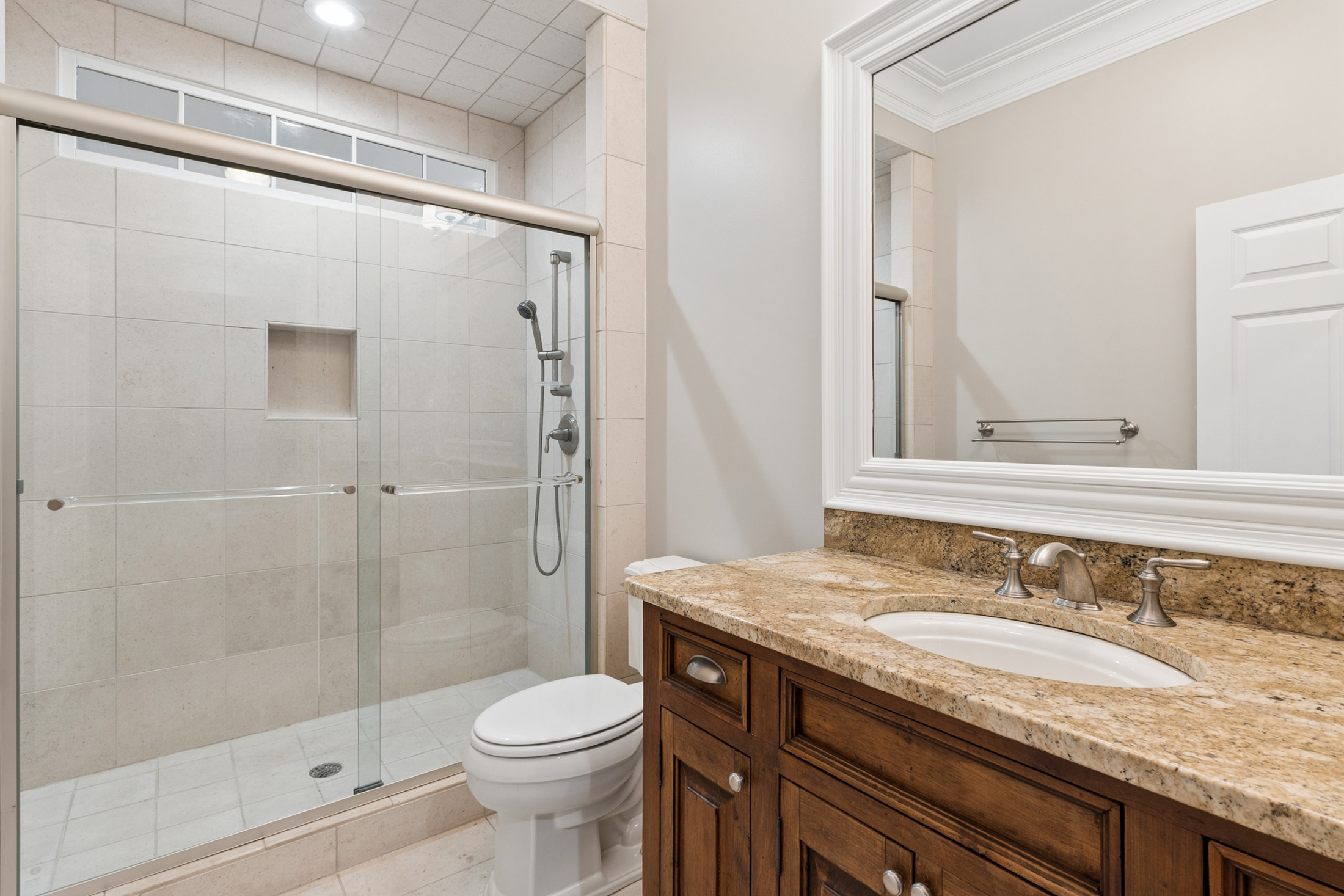  Timeless Design, Privacy, and Exceptional Outdoor Living in Sandy Springs - 物件實景