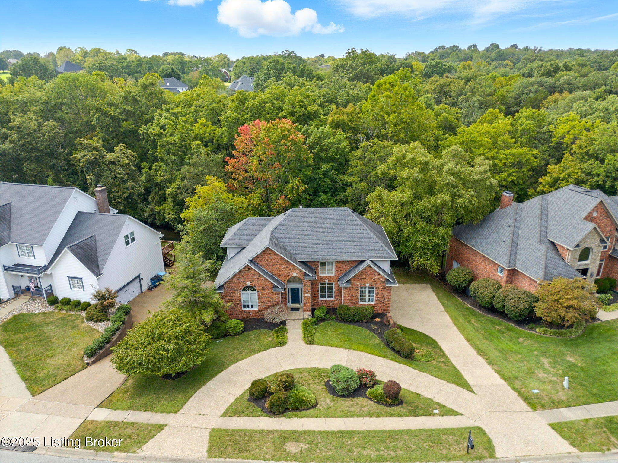 Prospect, Kentucky, 40059, United States, 4 Bedrooms Bedrooms, ,4 BathroomsBathrooms,Residential,For Sale,1941807