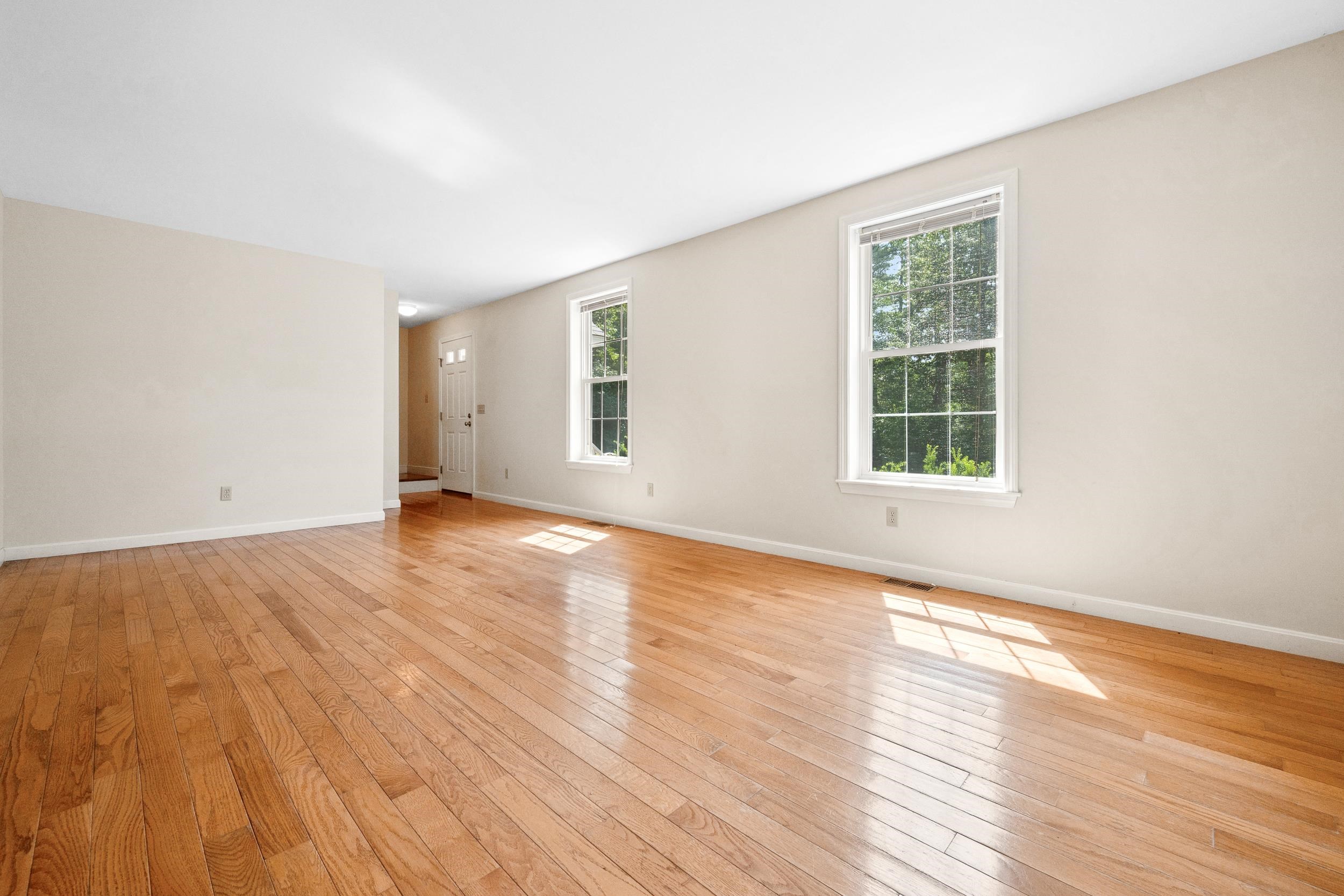 Conway, New Hampshire, 03813, United States, 3 Bedrooms Bedrooms, ,2 BathroomsBathrooms,Residential,For Sale,1906955