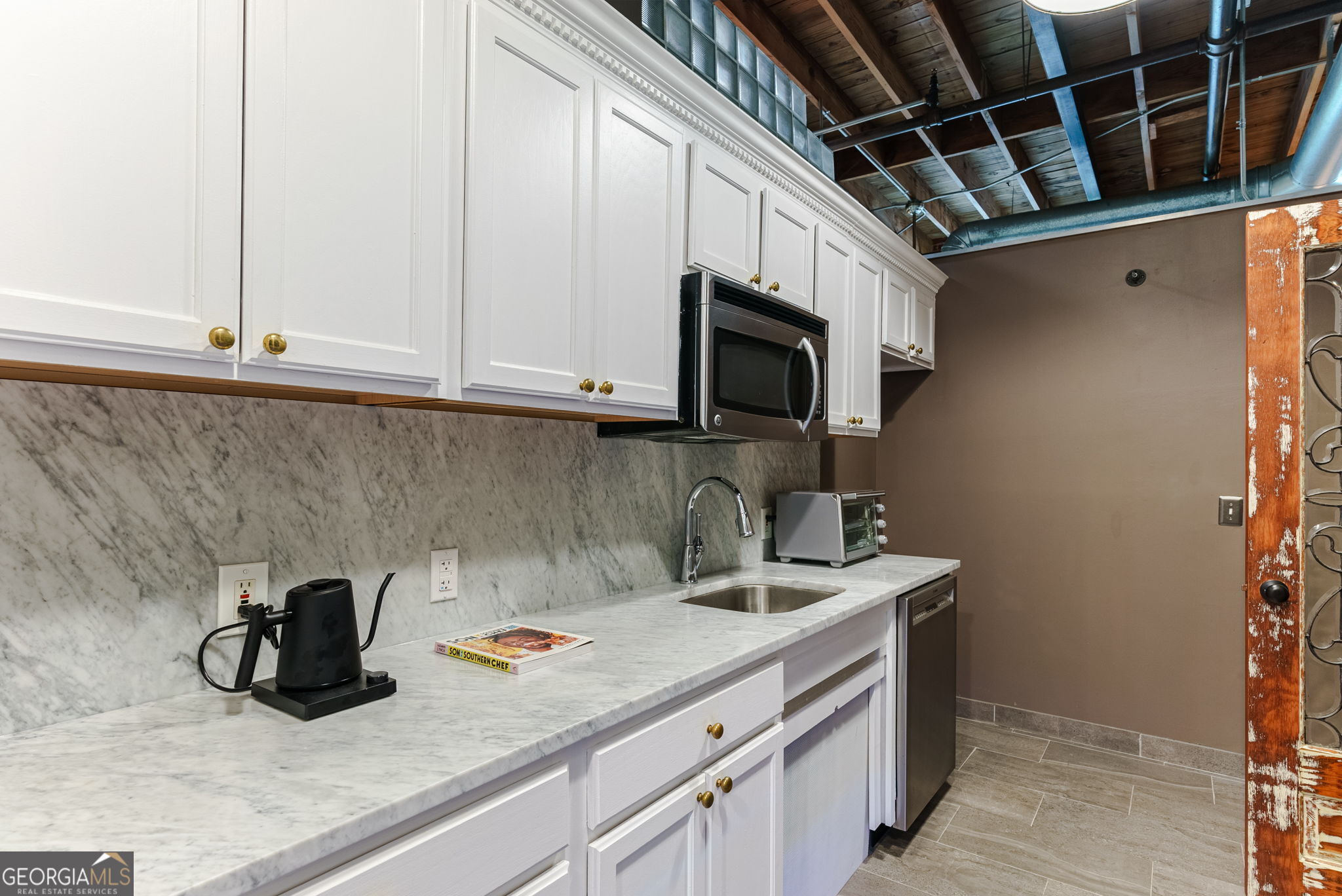 Athens, Georgia, 30606, United States, 2 Bedrooms Bedrooms, ,2 BathroomsBathrooms,Residential,For Sale,1840226