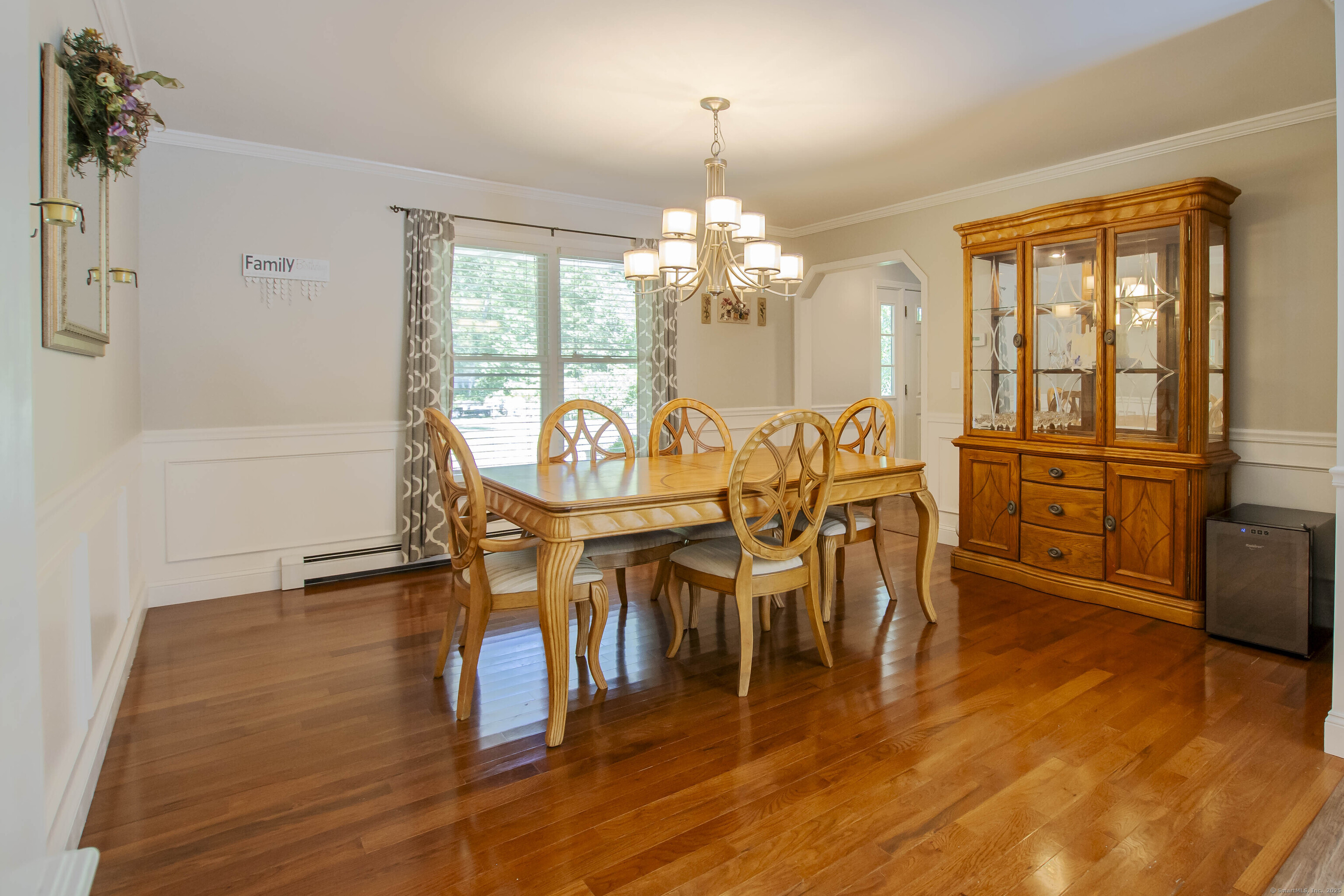 New Fairfield, Connecticut, 06812, United States, 4 Bedrooms Bedrooms, ,3 BathroomsBathrooms,Residential,For Sale,1940066
