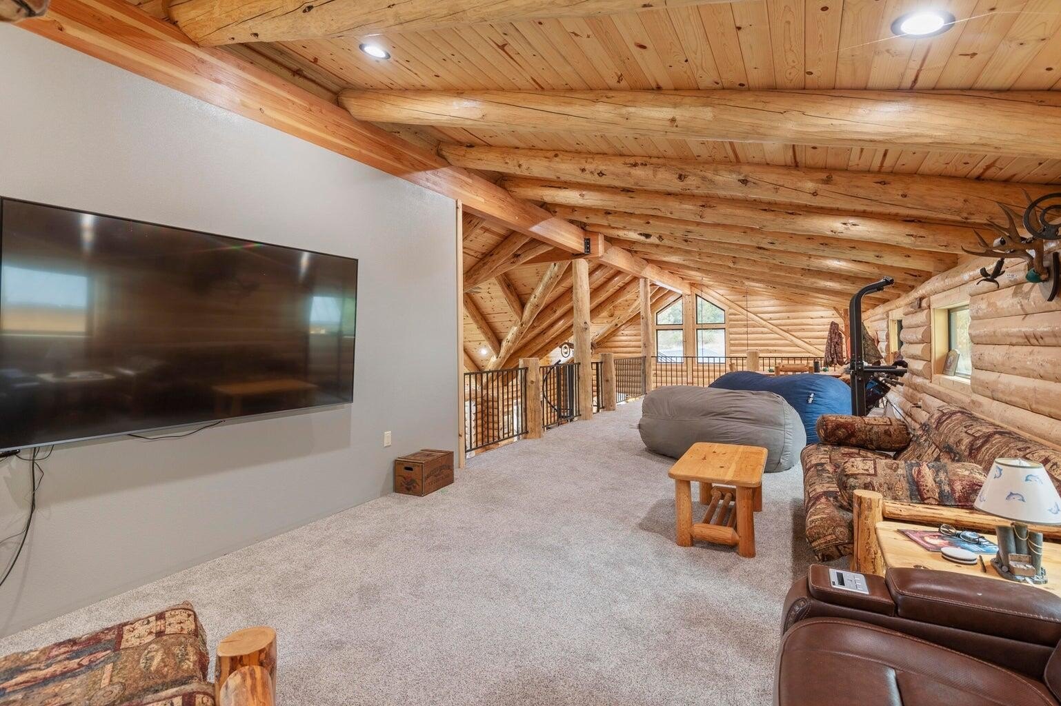 Canyonville, Oregon, 97417, United States, 2 Bedrooms Bedrooms, ,2 BathroomsBathrooms,Residential,For Sale,1981703