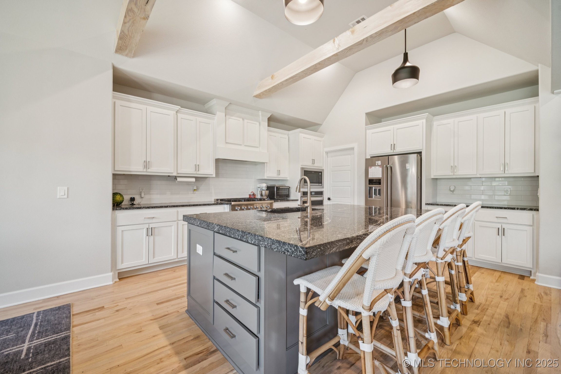 Broken Arrow, Oklahoma, 74011, United States, 5 Bedrooms Bedrooms, ,3 BathroomsBathrooms,Residential,For Sale,1898814