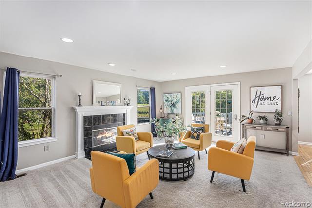 Wixom, Michigan, 48393, United States, 5 Bedrooms Bedrooms, ,4 BathroomsBathrooms,Residential,For Sale,1930783