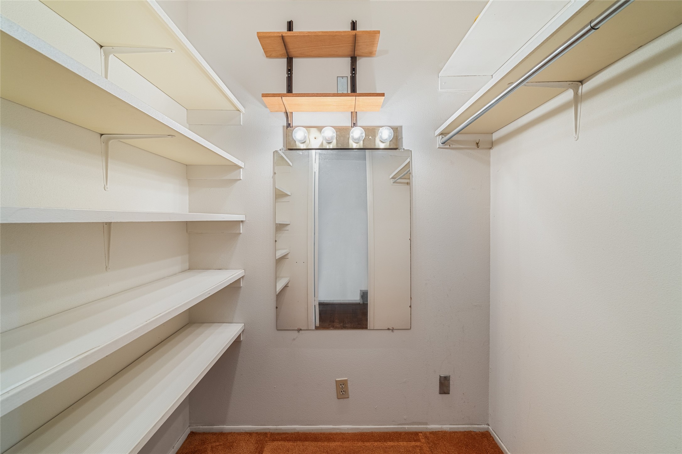 Dallas, Texas, 75244, United States, 4 Bedrooms Bedrooms, ,2 BathroomsBathrooms,Residential,For Sale,1991036