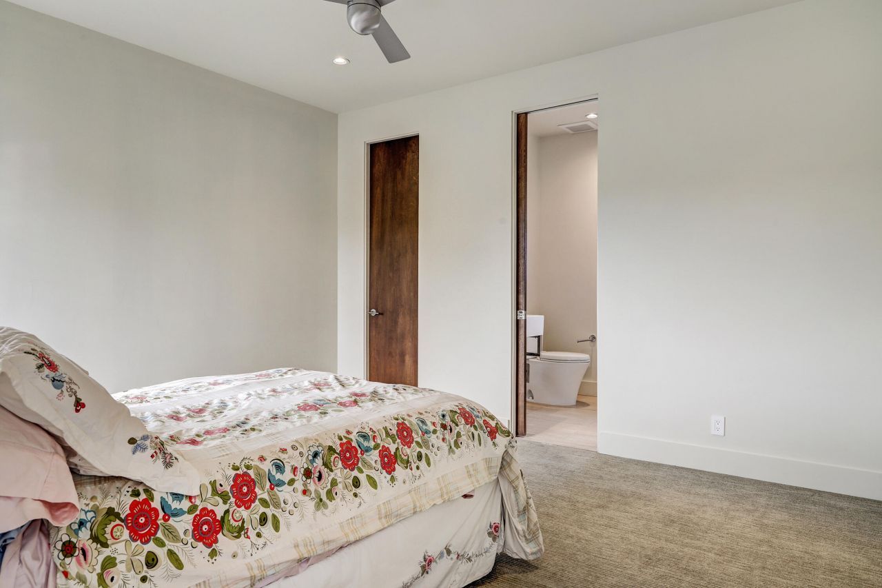 Albuquerque, New Mexico, 87104, United States, 4 Bedrooms Bedrooms, ,4 BathroomsBathrooms,Residential,For Sale,1940748
