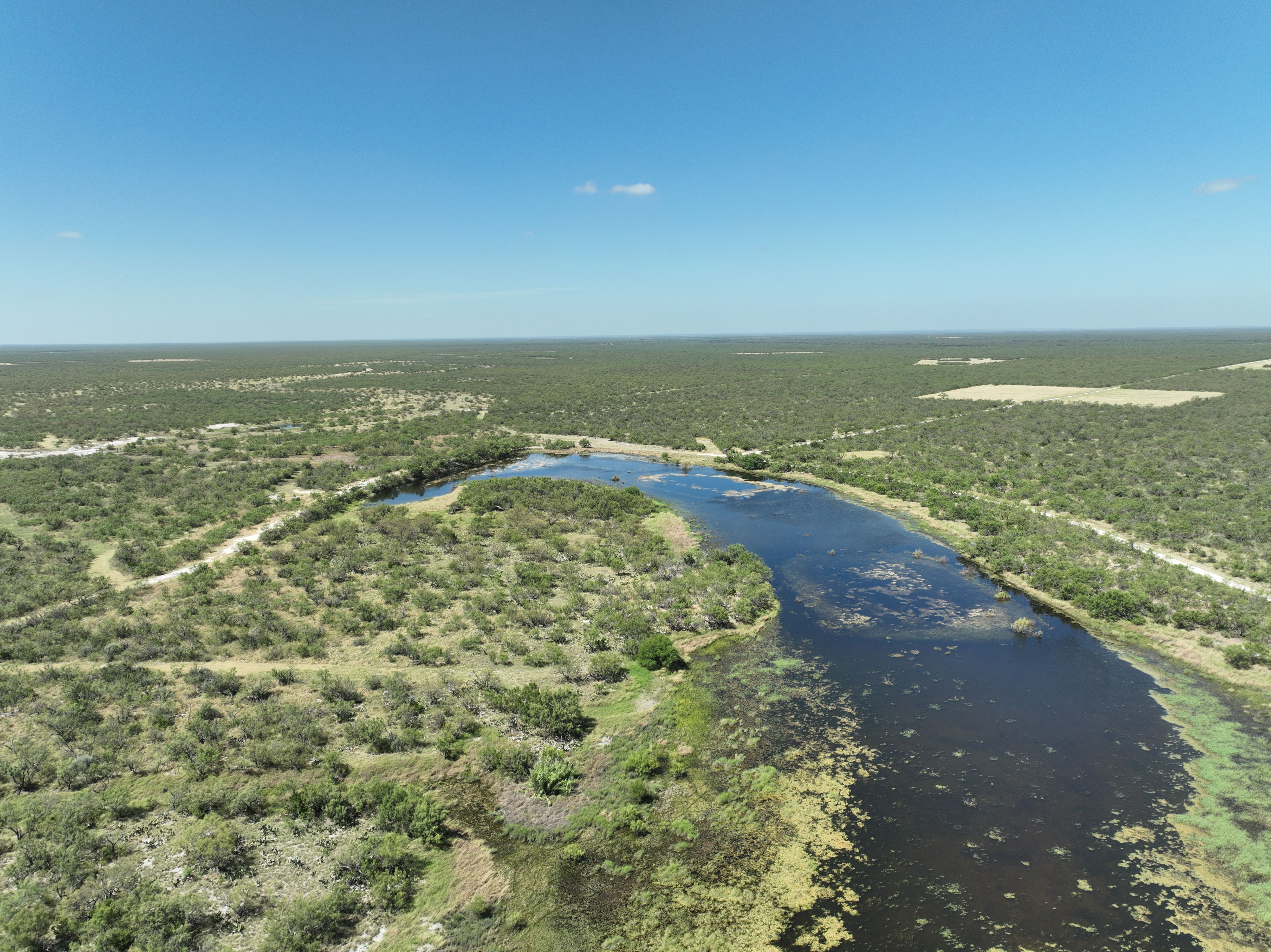  7, 902 +/- Las Moras Creek - 物件實景