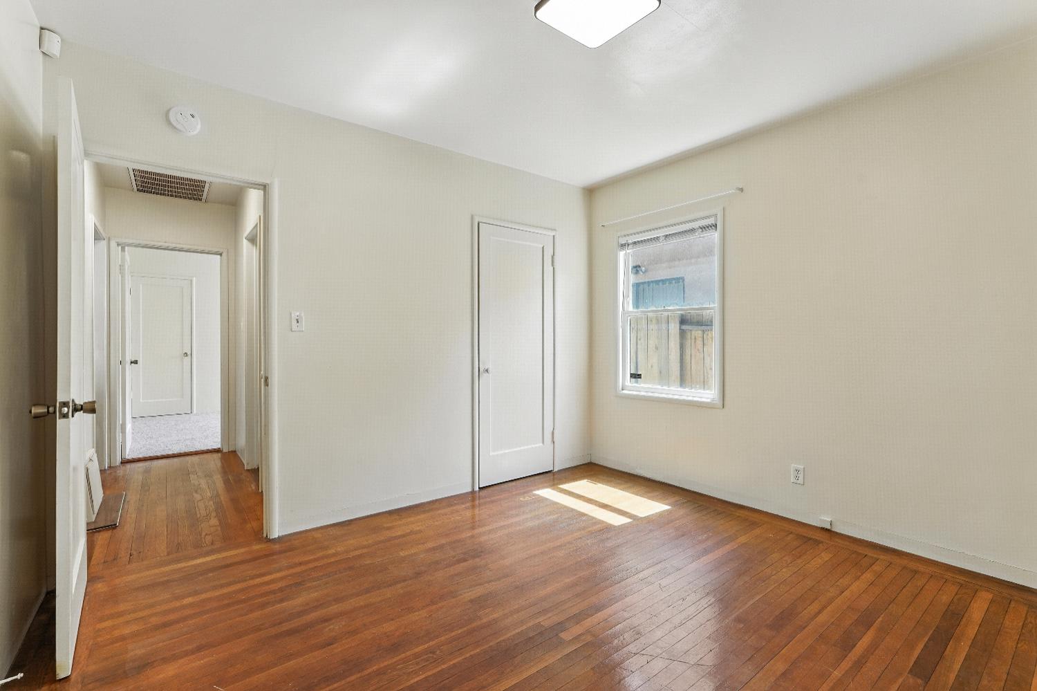 Sacramento, California, 95820, United States, 3 Bedrooms Bedrooms, ,2 BathroomsBathrooms,Residential,For Sale,1940182
