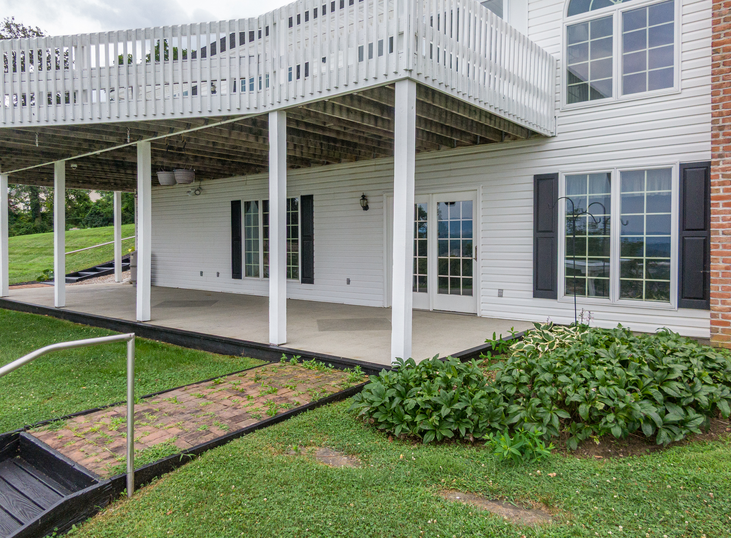 Sinking Spring, Pennsylvania, 19608, United States, 5 Bedrooms Bedrooms, ,5 BathroomsBathrooms,Residential,For Sale,1900747