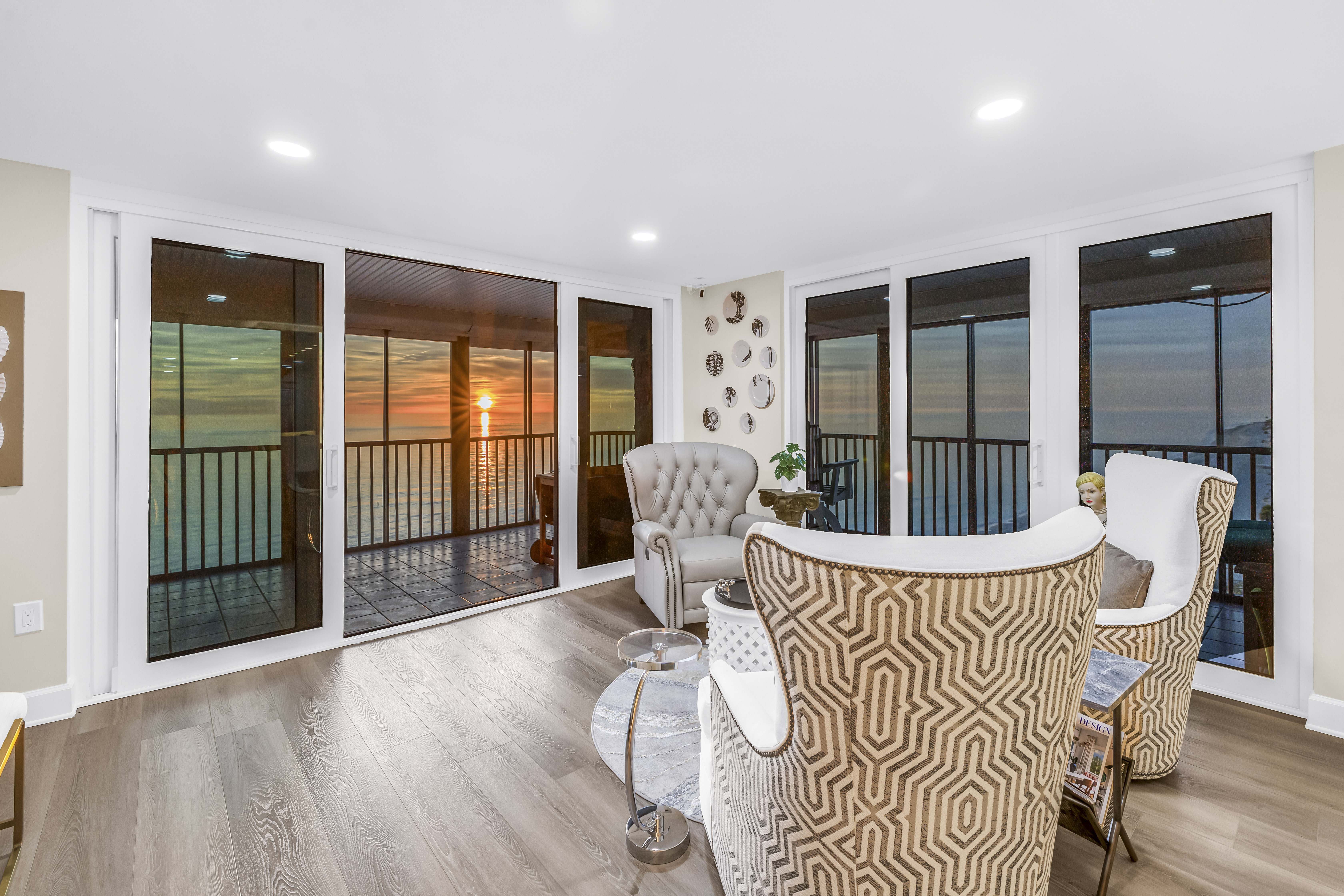 Madeira Beach, Florida, 33708, United States, 3 Bedrooms Bedrooms, ,2 BathroomsBathrooms,Residential,For Sale,2008549