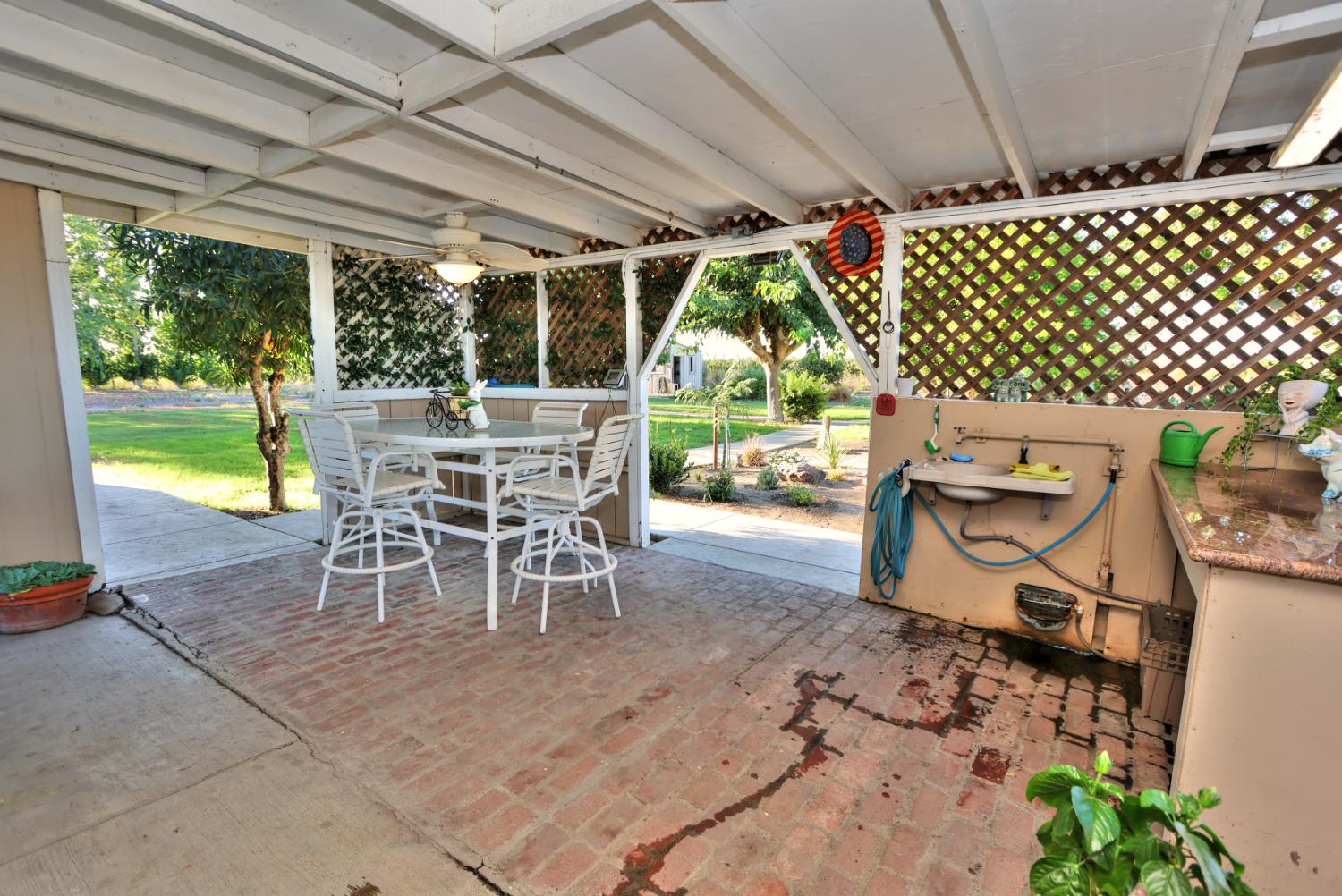 Walnut Grove, California, 95690, United States, 5 Bedrooms Bedrooms, ,3 BathroomsBathrooms,Residential,For Sale,1957042