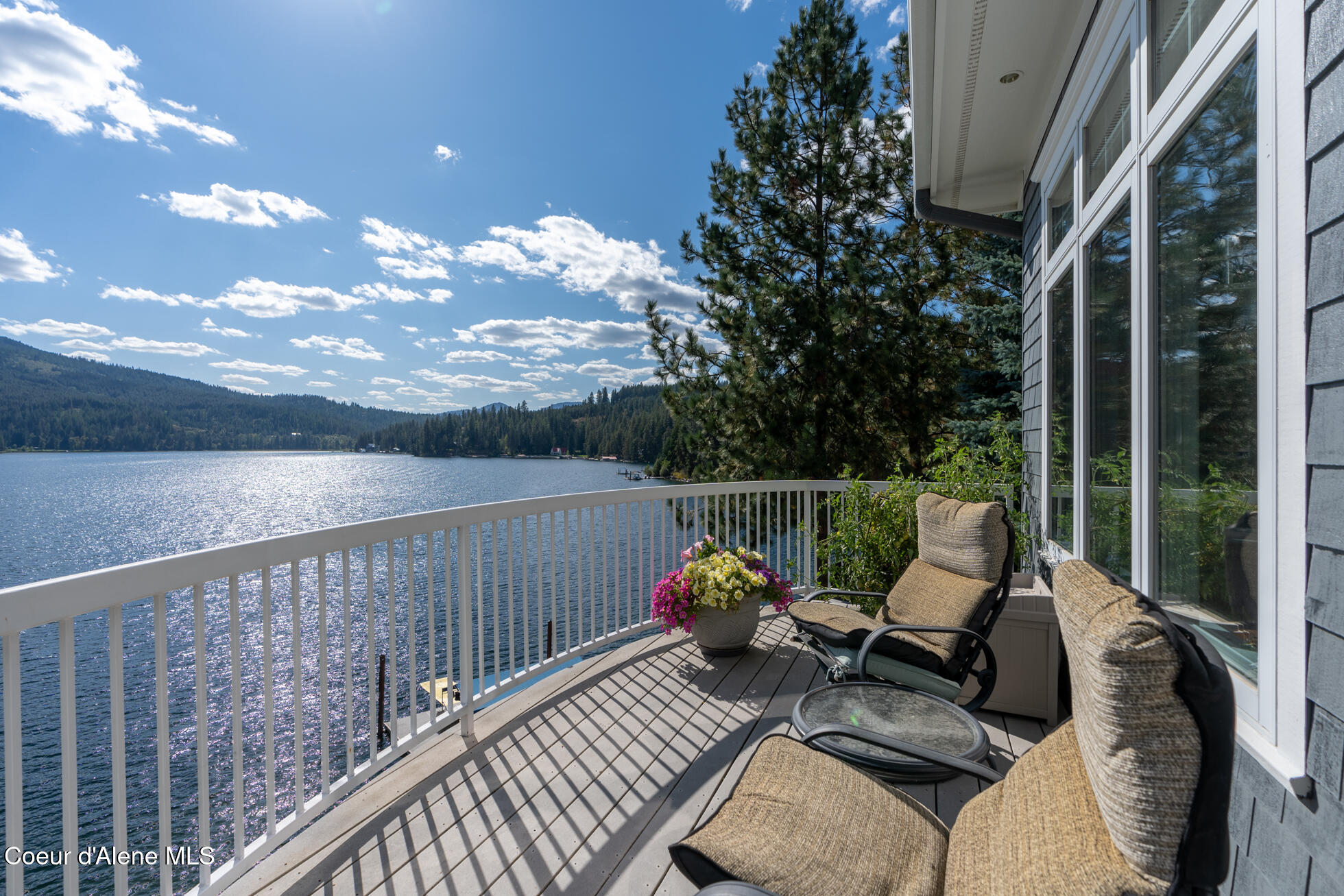 Coeur d'Alene, Idaho, 83814, United States, 4 Bedrooms Bedrooms, ,5 BathroomsBathrooms,Residential,For Sale,1864122