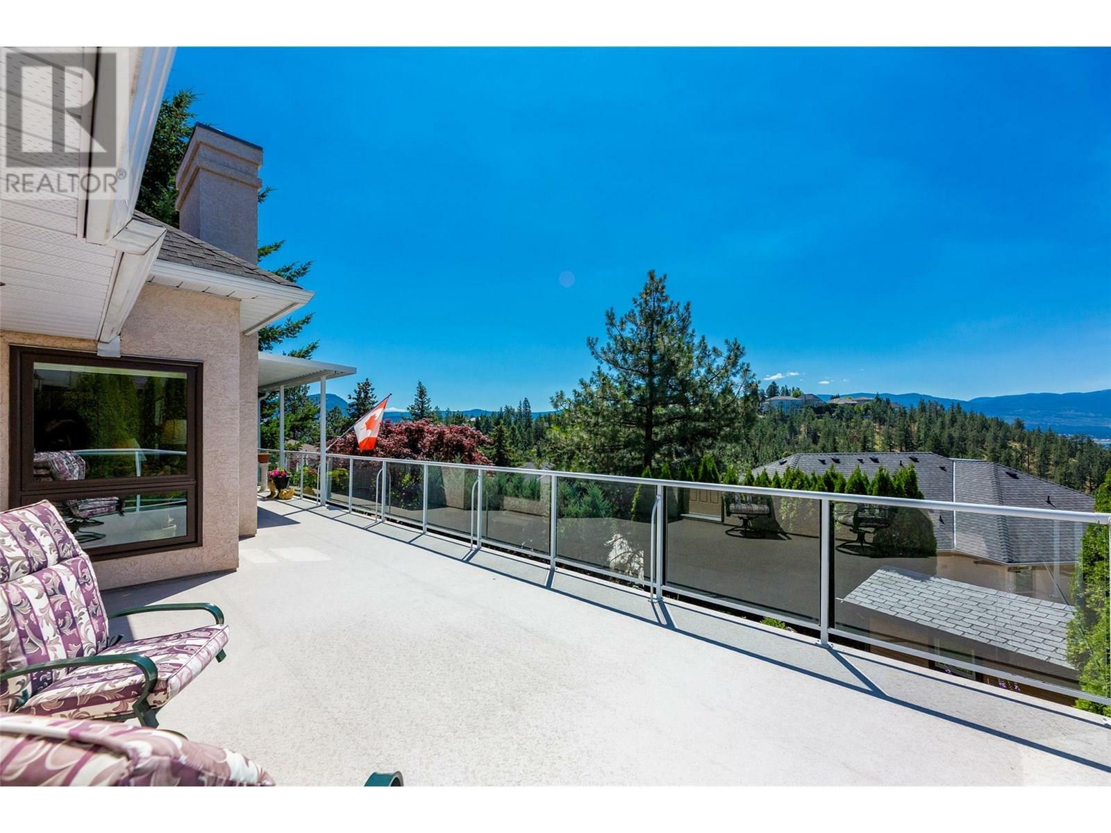 KELOWNA, British Columbia, V1V 1W2, CA, 4 Bedrooms Bedrooms, ,3 BathroomsBathrooms,Residential,For Sale,1882323