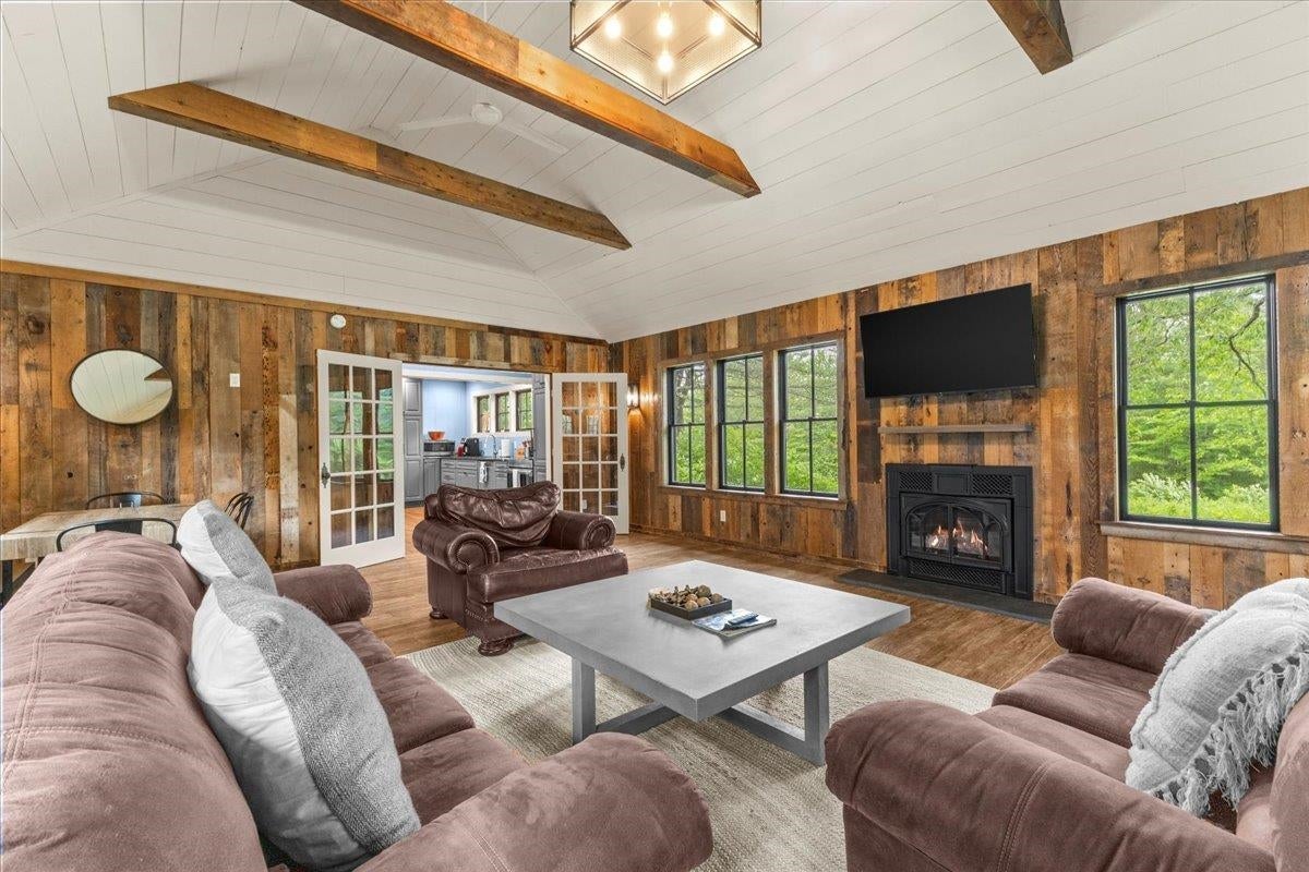 Stowe, Vermont, 05672, United States, 5 Bedrooms Bedrooms, ,7 BathroomsBathrooms,Residential,For Sale,1875535