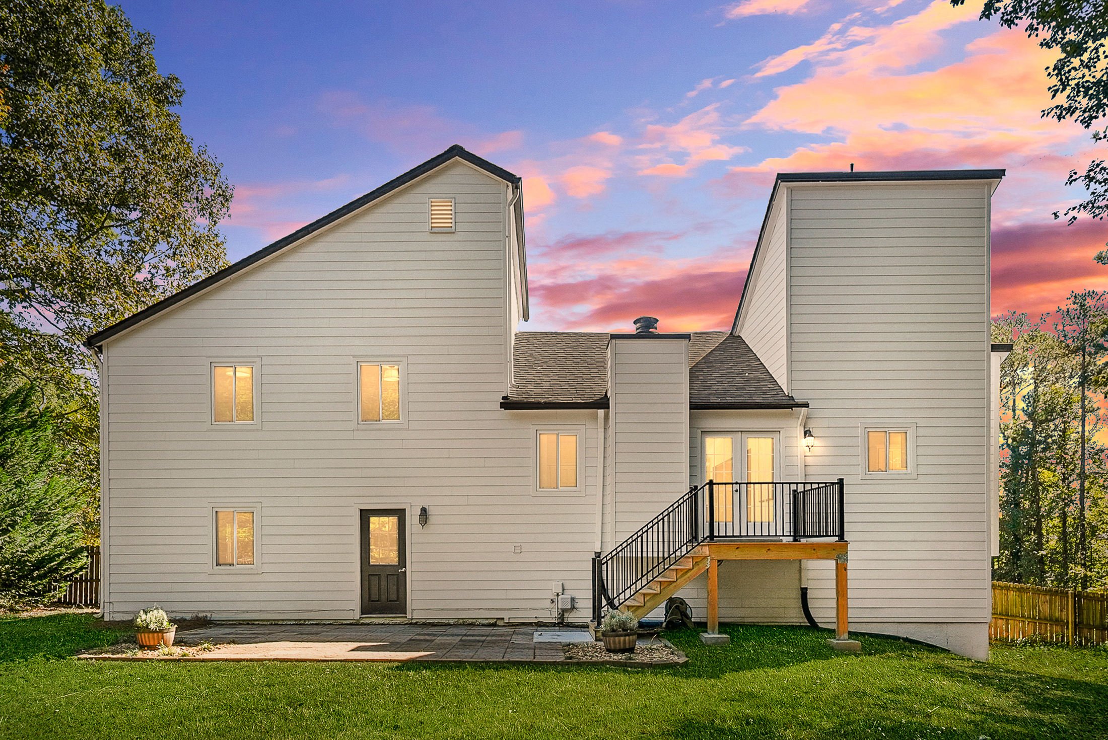  Renovated and Move-in Ready - 物件實景