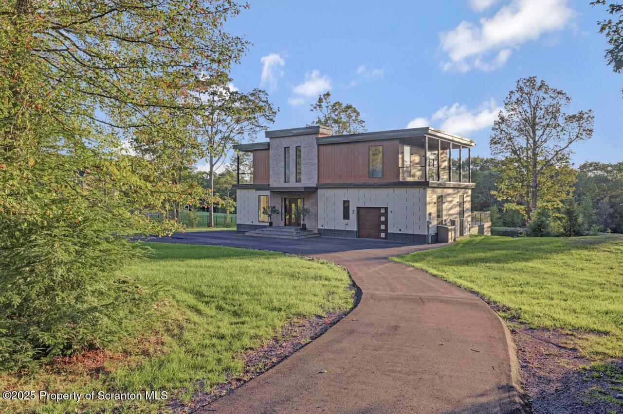 Bear Creek, Pennsylvania, 18602, United States, 4 Bedrooms Bedrooms, ,3 BathroomsBathrooms,Residential,For Sale,2002172