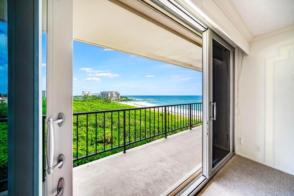 Boca Raton, Florida, 33432, United States, 2 Bedrooms Bedrooms, ,2 BathroomsBathrooms,Residential,For Sale,1848305