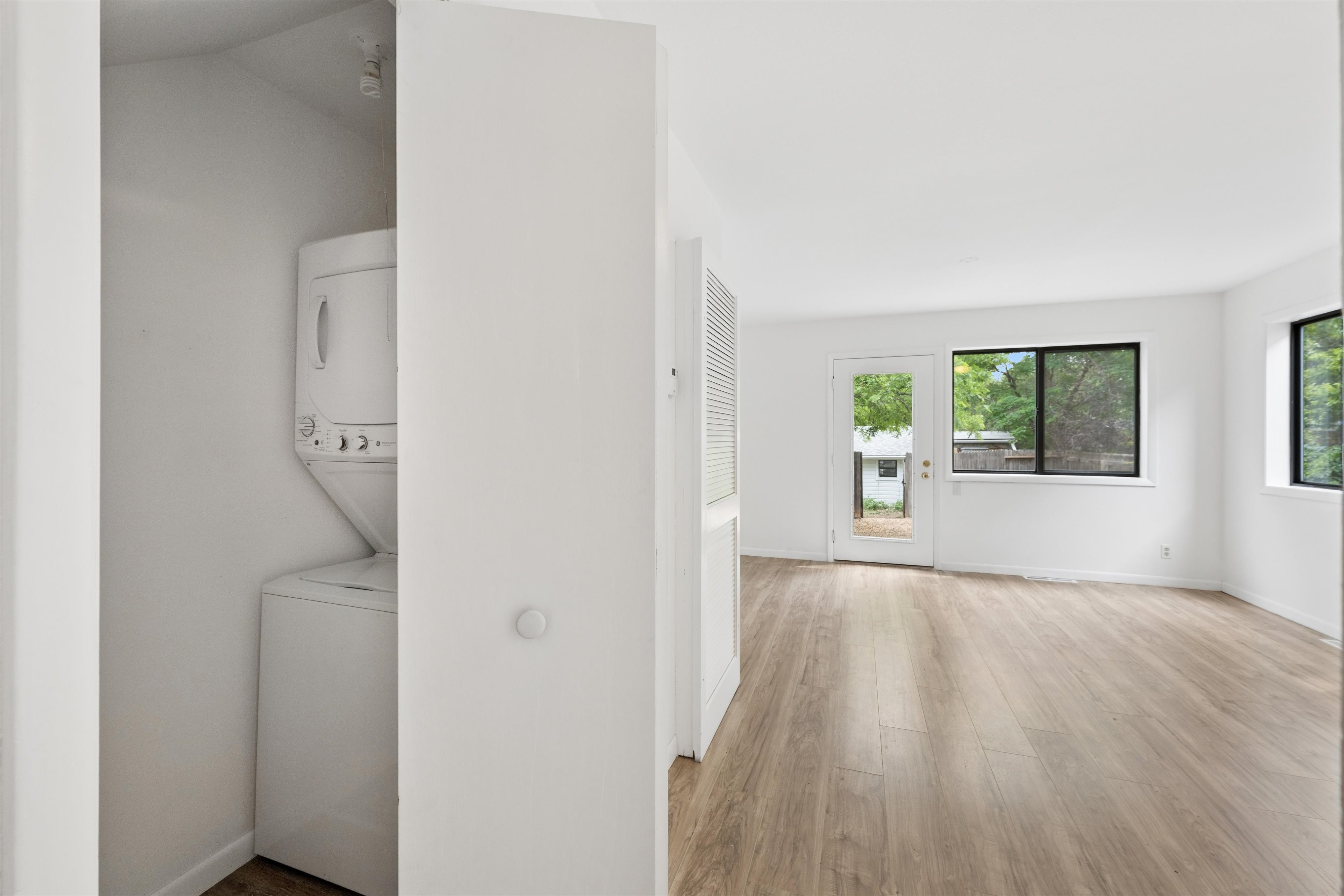  Duplex in Louisville - Each Unit is 2 Bedrooms/1 Bath - 物件實景
