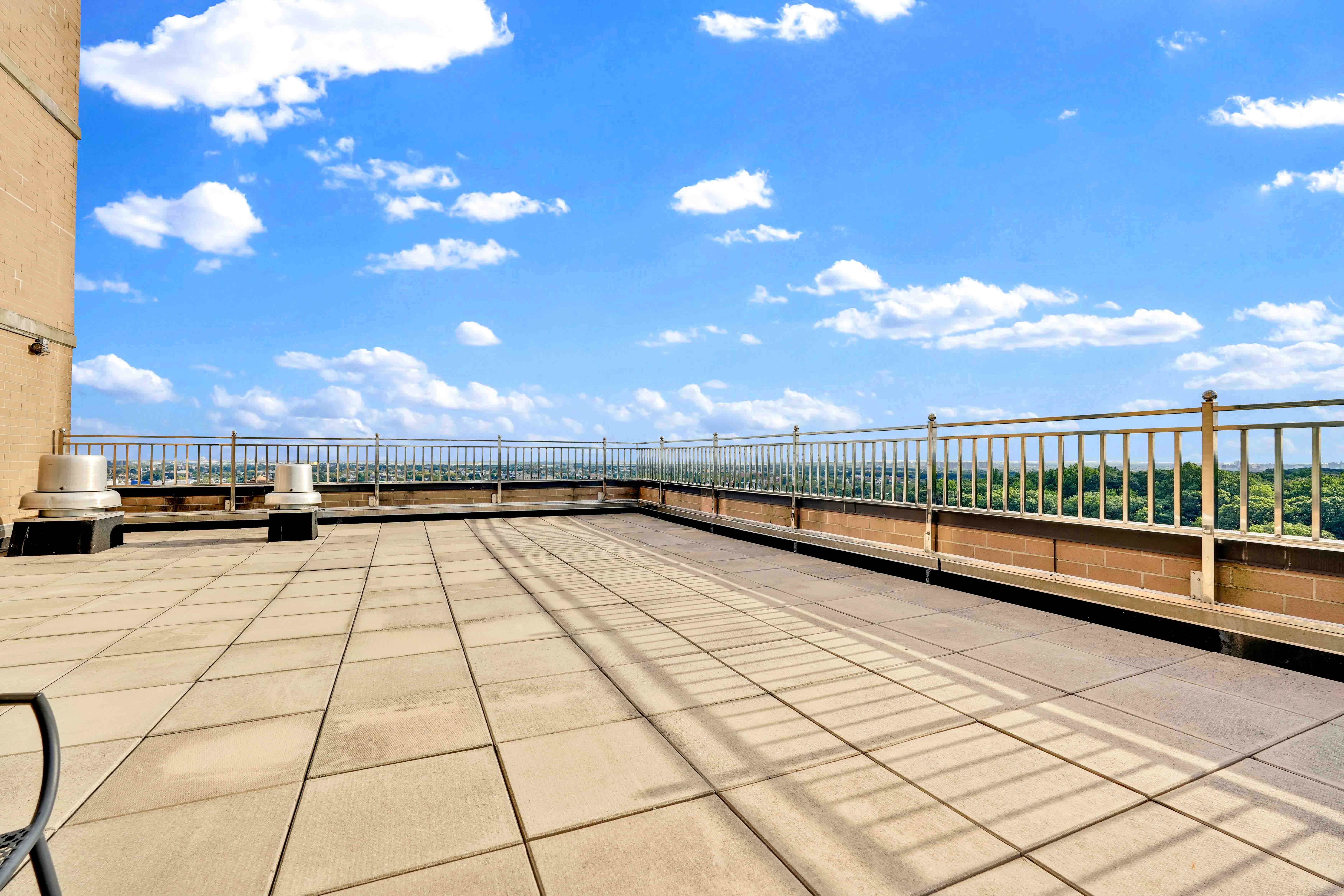  11624 Grosvenor Lane #15B, Kew Gardens, NY, 11418 - 物件實景