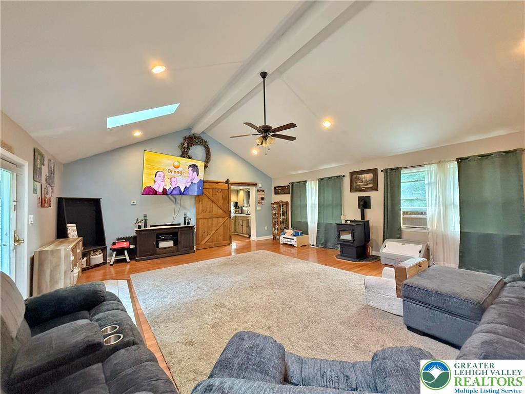 Allentown City, Pennsylvania, 18103, United States, 3 Bedrooms Bedrooms, ,2 BathroomsBathrooms,Residential,For Sale,1897296