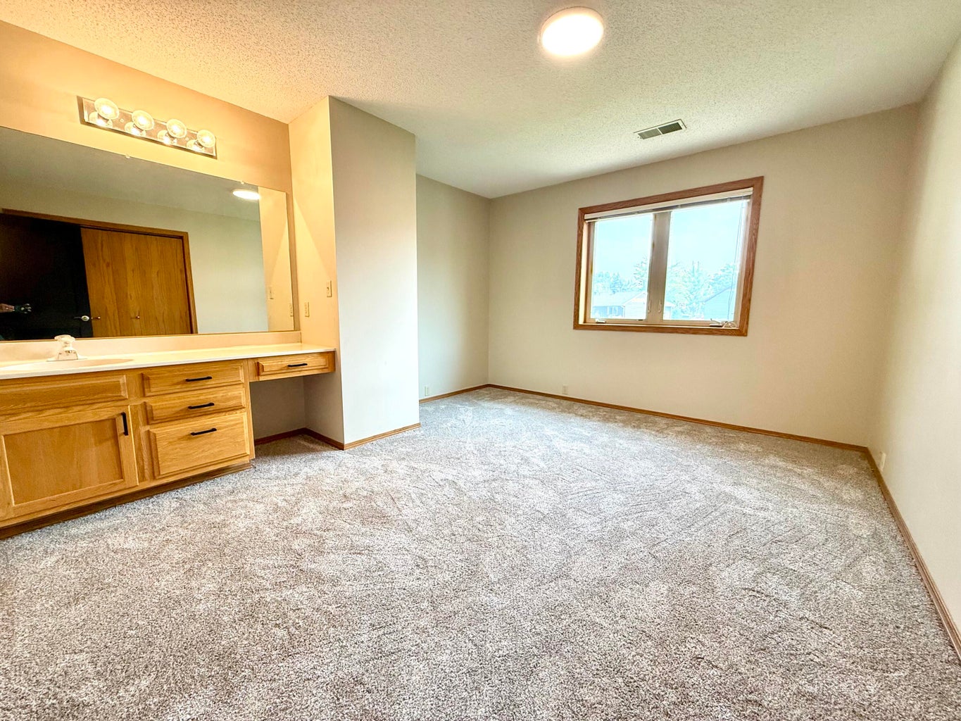 Brookings, South Dakota, 57006, United States, 6 Bedrooms Bedrooms, ,4 BathroomsBathrooms,Residential,For Sale,1909247