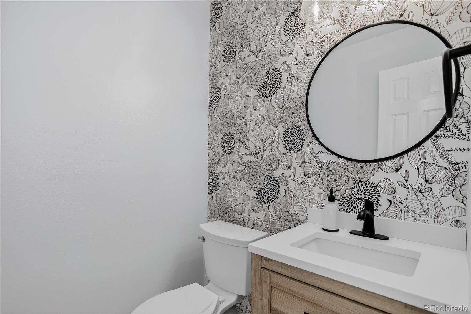 Highlands Ranch, Colorado, 80129, United States, 6 Bedrooms Bedrooms, ,3 BathroomsBathrooms,Residential,For Sale,1917876