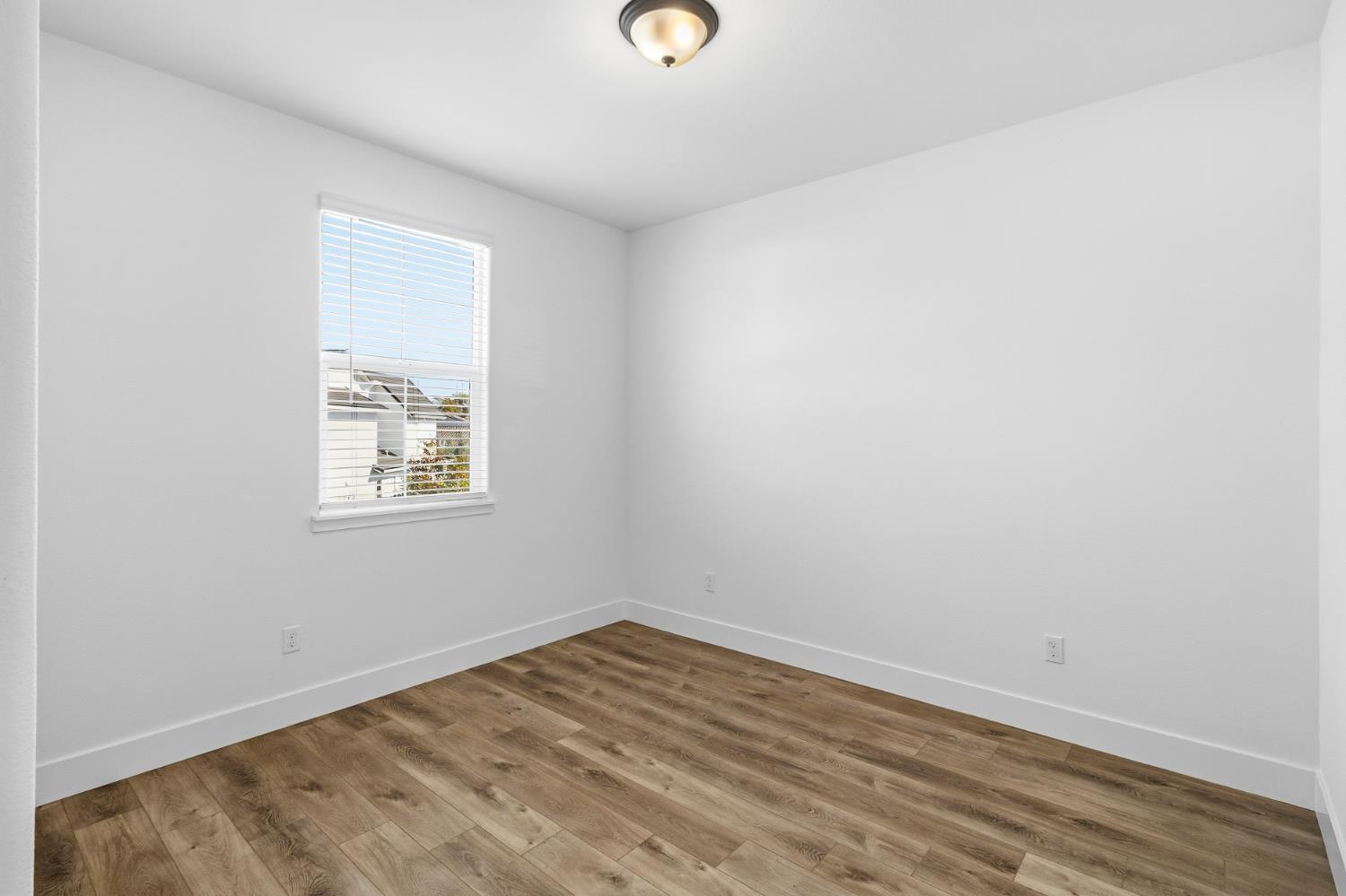 Sacramento, California, 95818, United States, 3 Bedrooms Bedrooms, ,3 BathroomsBathrooms,Residential,For Sale,1993091