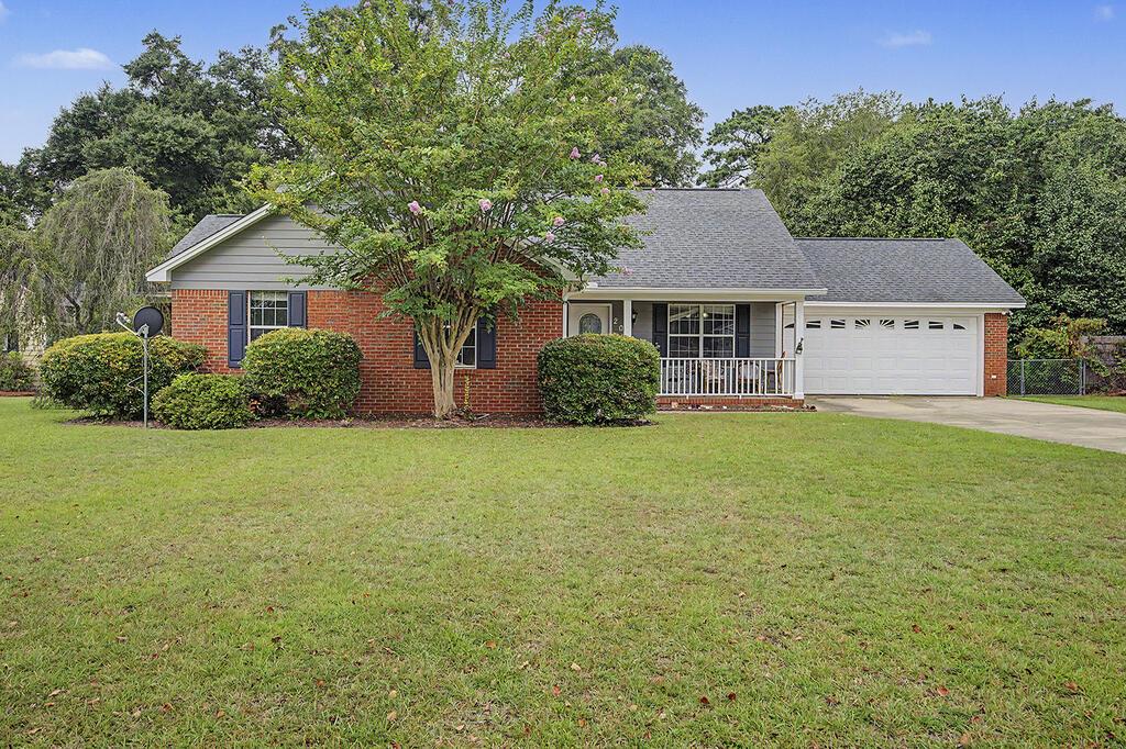 Springlake Dr, Leesburg, GA 31763