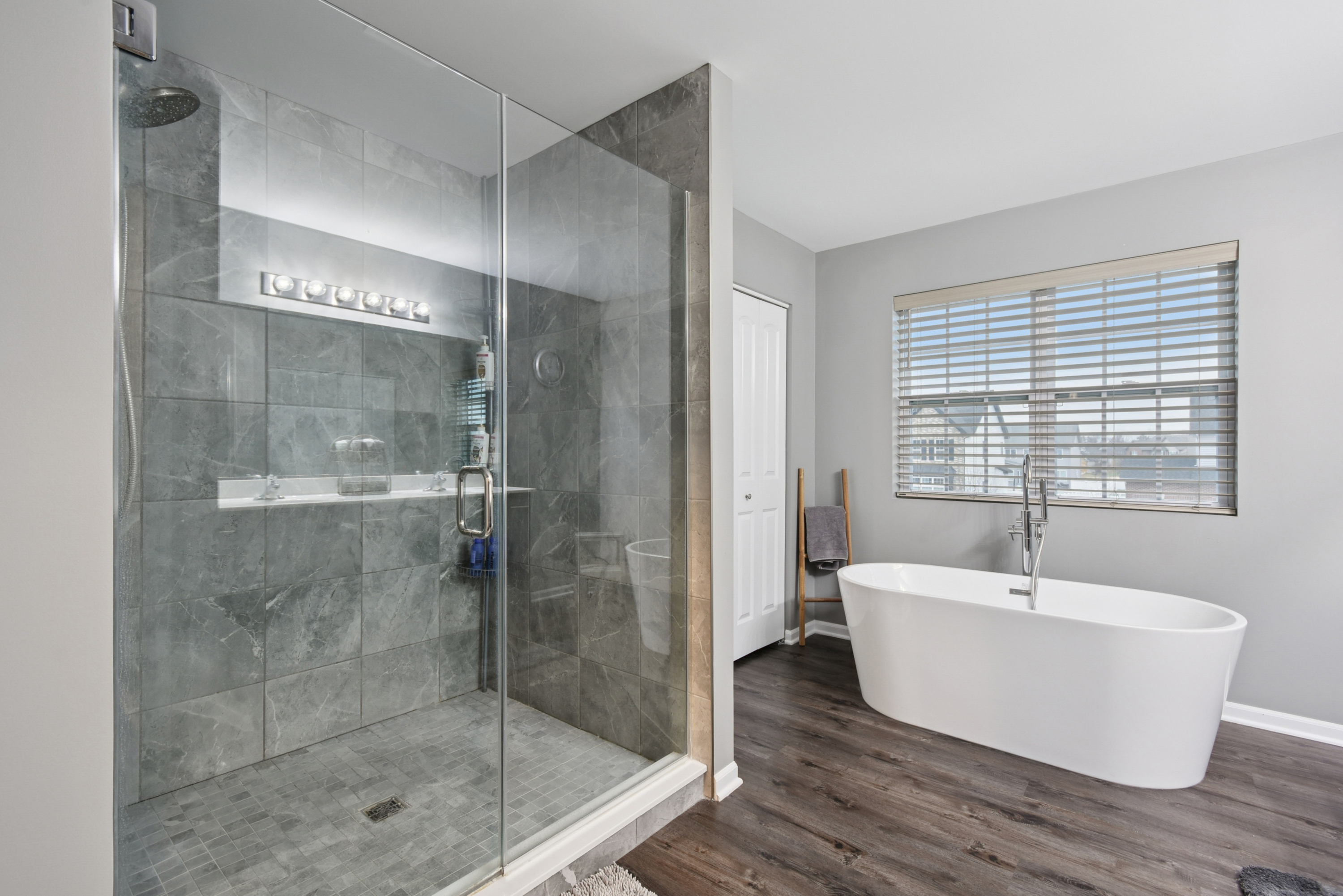 Channahon, Illinois, 60410, United States, 4 Bedrooms Bedrooms, ,3 BathroomsBathrooms,Residential,For Sale,1996655