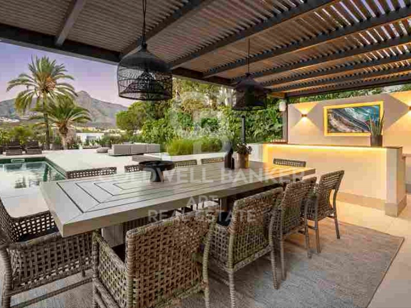 Marbella, Andalusia, ES, 5 Bedrooms Bedrooms, ,5 BathroomsBathrooms,Residential,For Sale,1819218