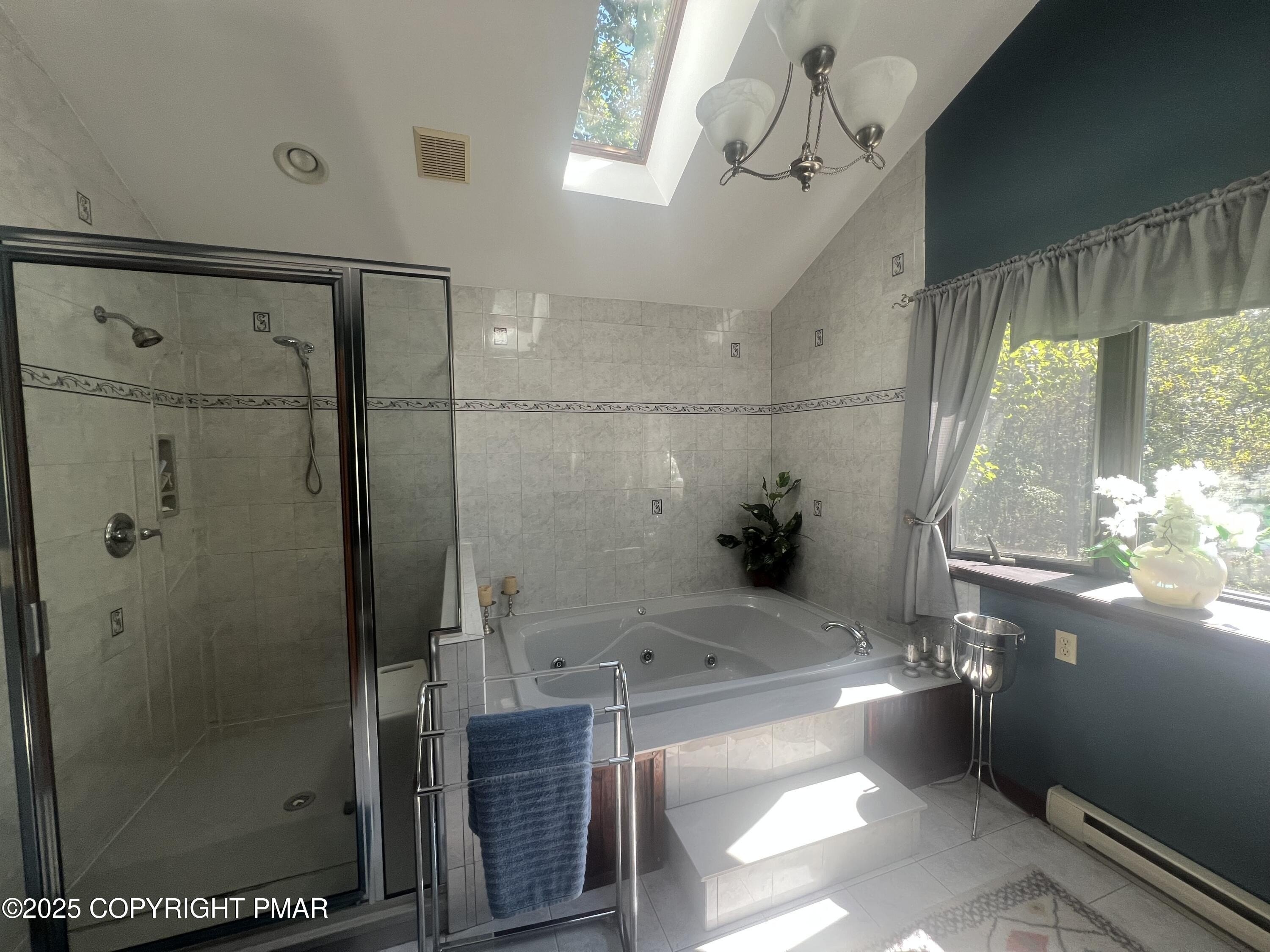 Blakeslee, Pennsylvania, 18610, United States, 4 Bedrooms Bedrooms, ,3 BathroomsBathrooms,Residential,For Sale,1982543