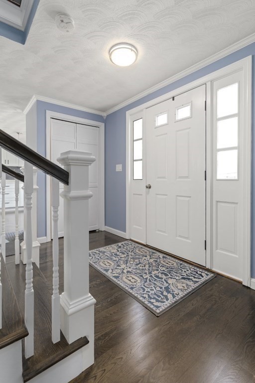 Saugus, Massachusetts, 01906, United States, 3 Bedrooms Bedrooms, ,3 BathroomsBathrooms,Residential,For Sale,1931049