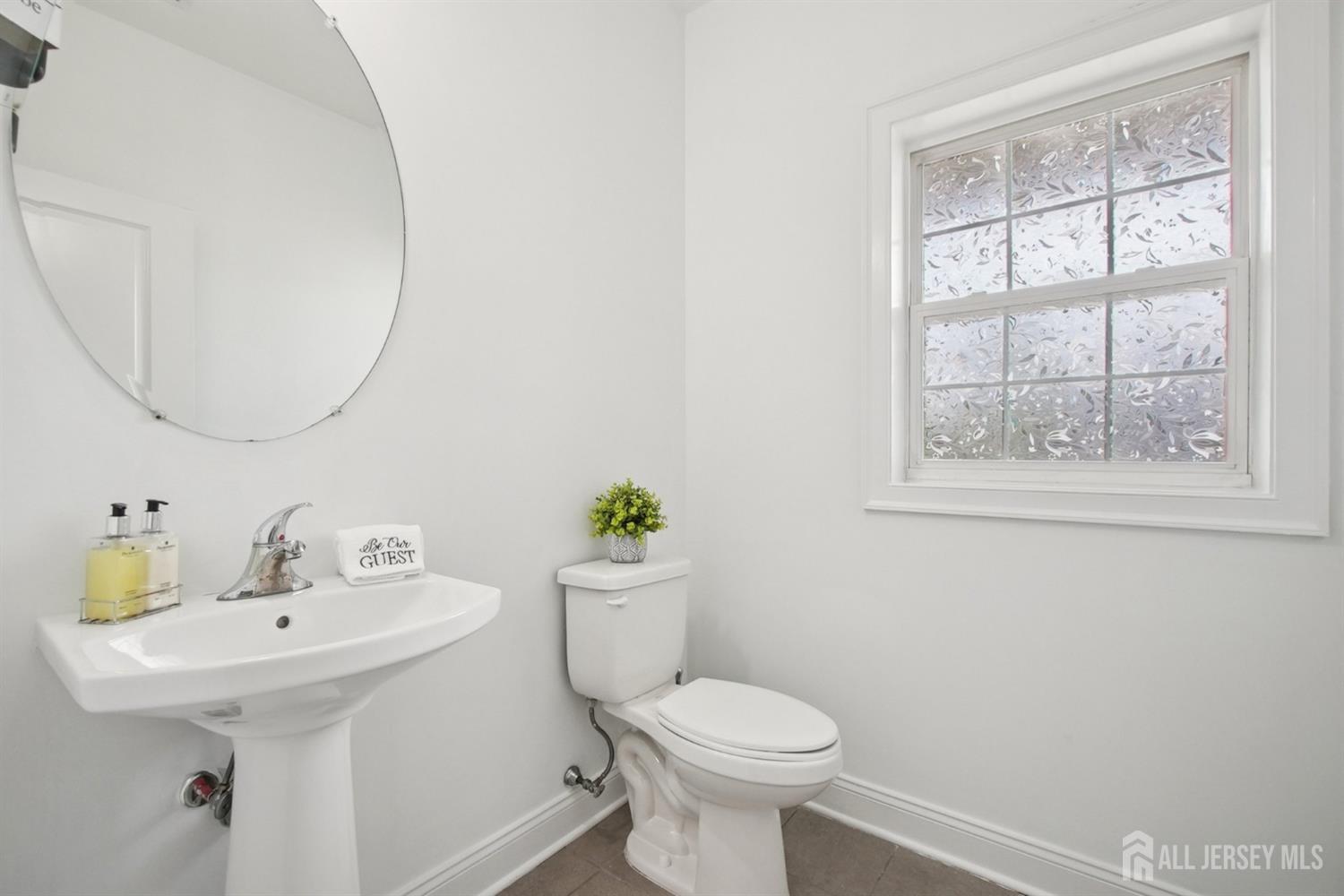 Franklin Twsp, New Jersey, 08873, United States, 2 Bedrooms Bedrooms, ,3 BathroomsBathrooms,Residential,For Sale,2003285