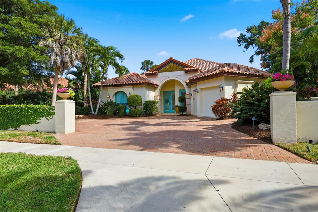 Sarasota, Florida, 34234, United States, 3 Bedrooms Bedrooms, ,3 BathroomsBathrooms,Residential,For Sale,1989538