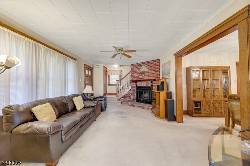 Totowa Boro, New Jersey, 07512, United States, 3 Bedrooms Bedrooms, ,1 BathroomBathrooms,Residential,For Sale,1999584