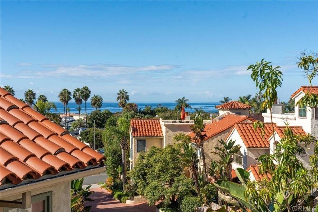 La Jolla, California, 92037, United States, 3 Bedrooms Bedrooms, ,3 BathroomsBathrooms,Residential,For Sale,1997509