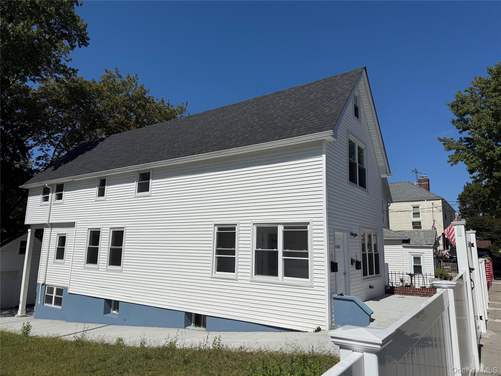 Bronx, New York, 10465, United States, ,Residential,For Sale,1981072