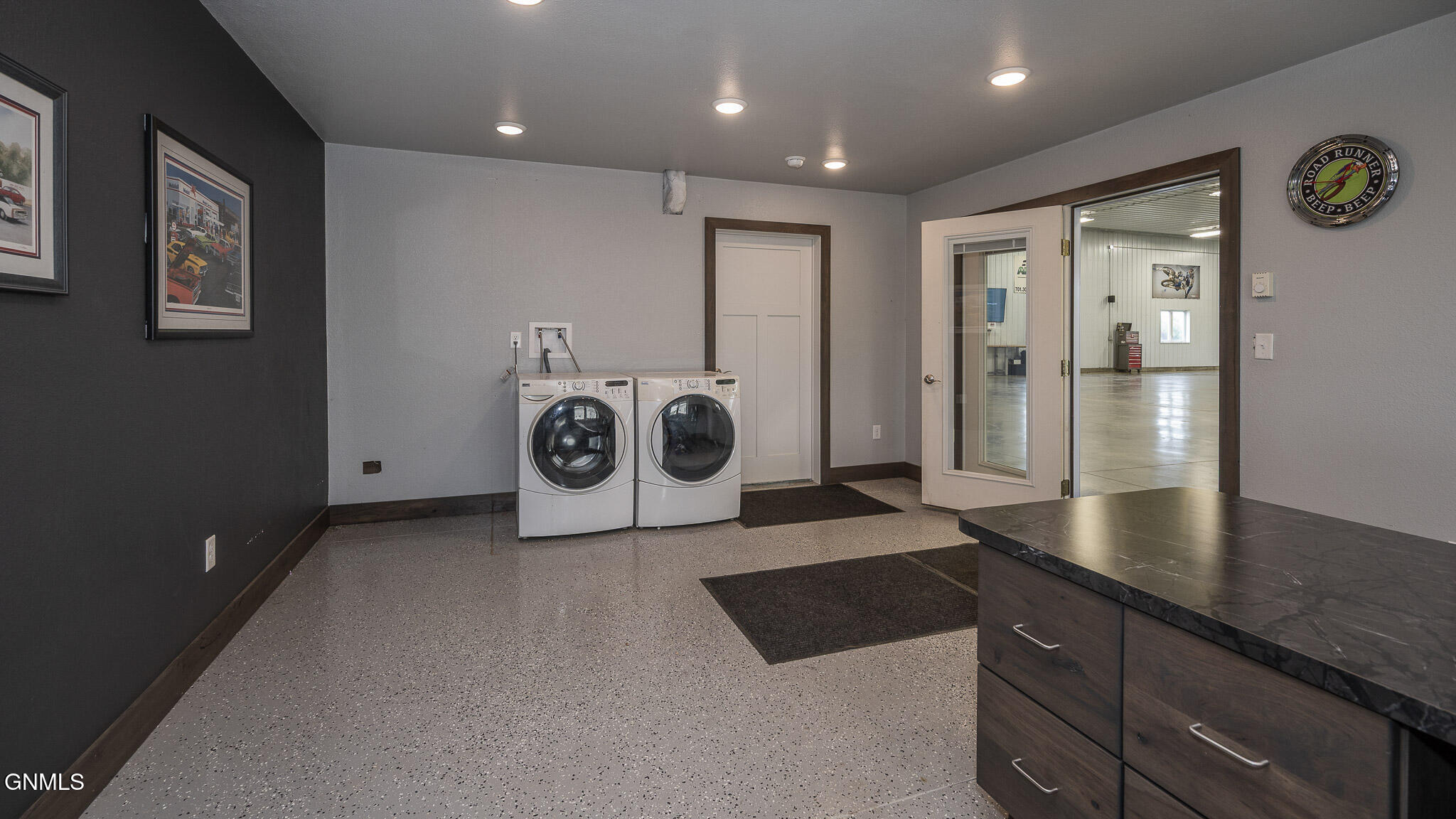 Center, North Dakota, 58530, United States, 4 Bedrooms Bedrooms, ,3 BathroomsBathrooms,Residential,For Sale,1982798